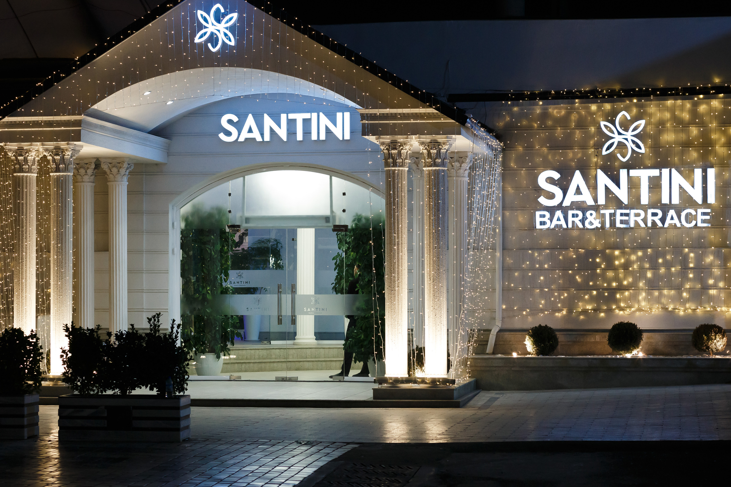 Santini Bar & Terrace