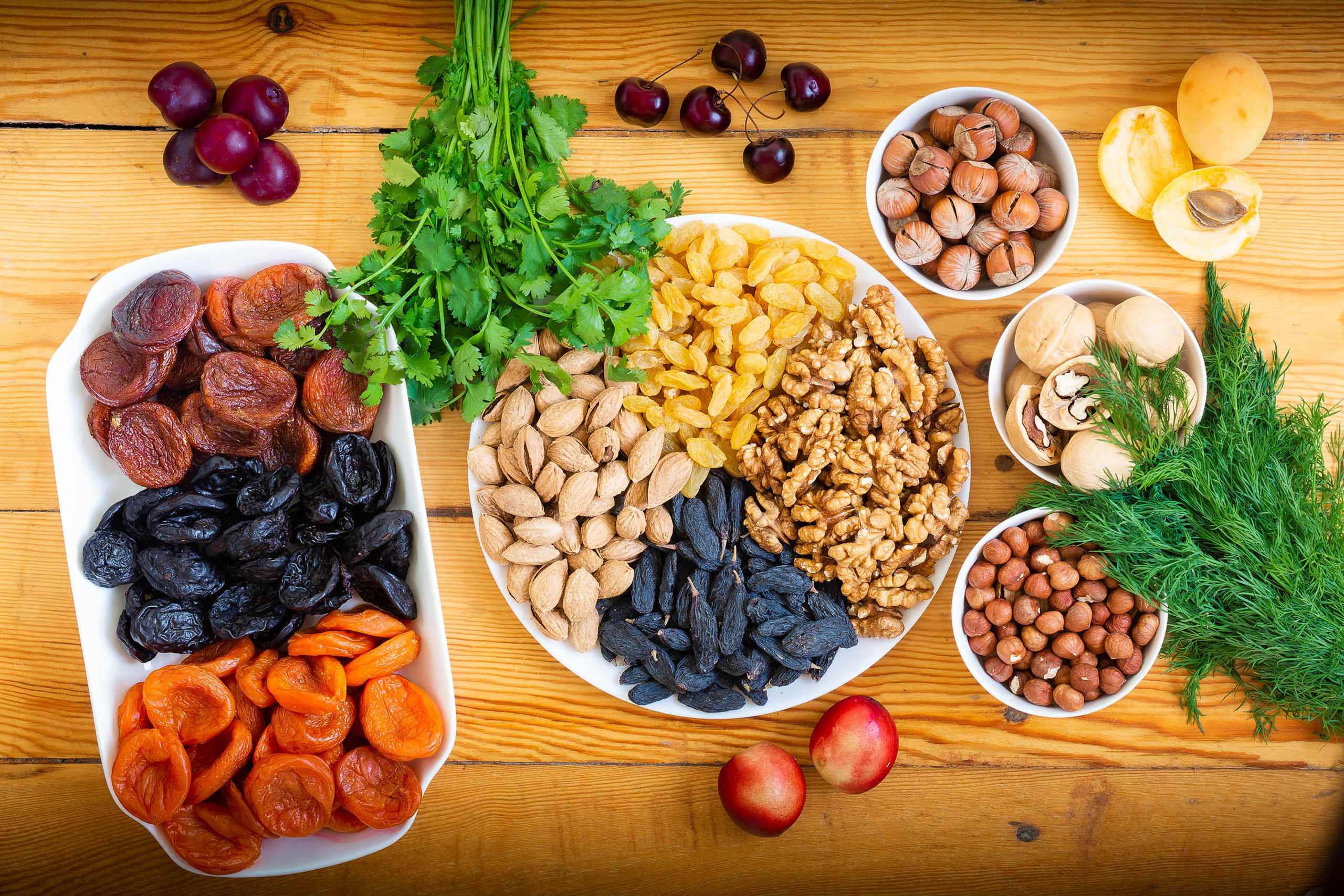 Сухофрукты, Орехи