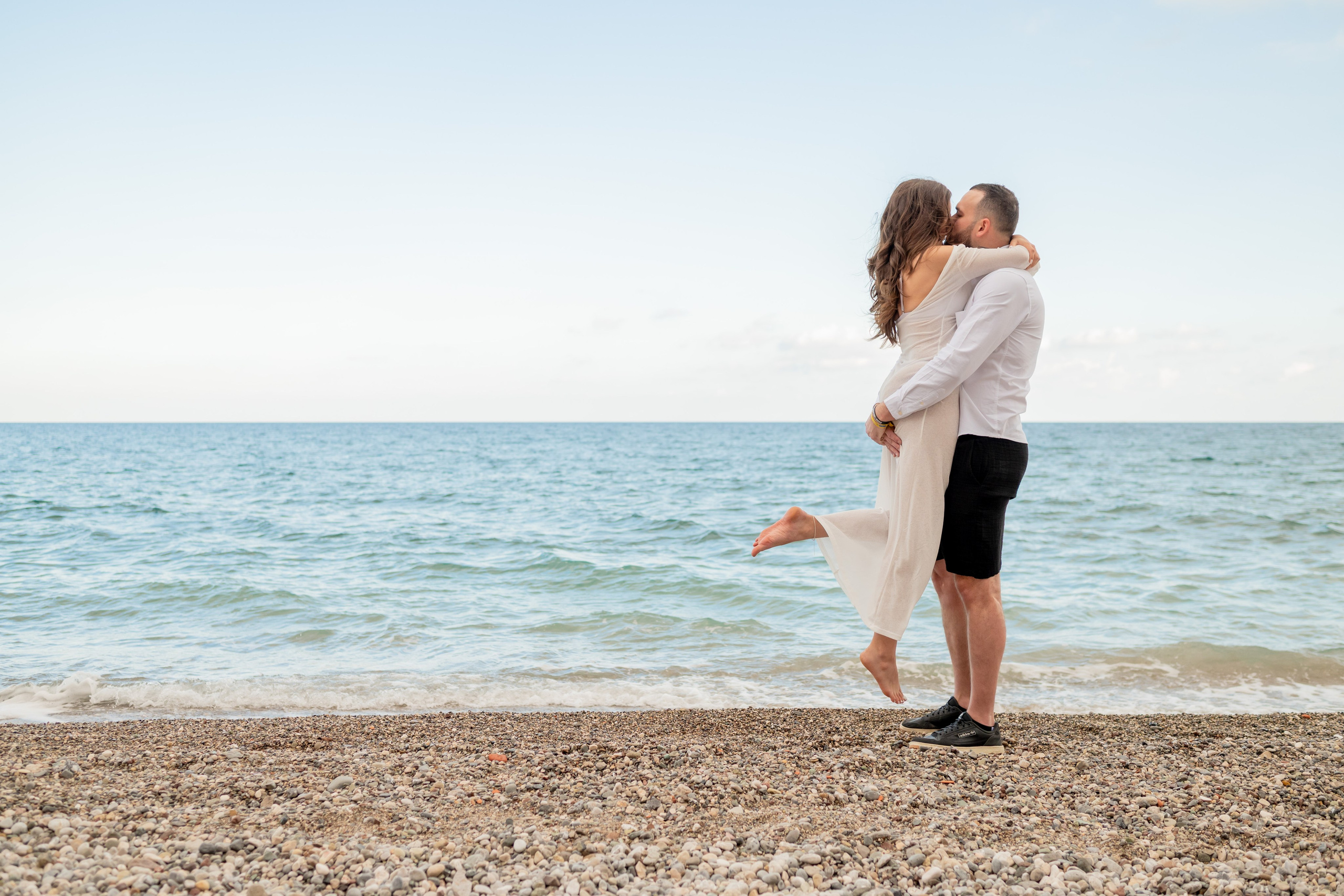 Предложение руки на&nbsp;пляже Кемера