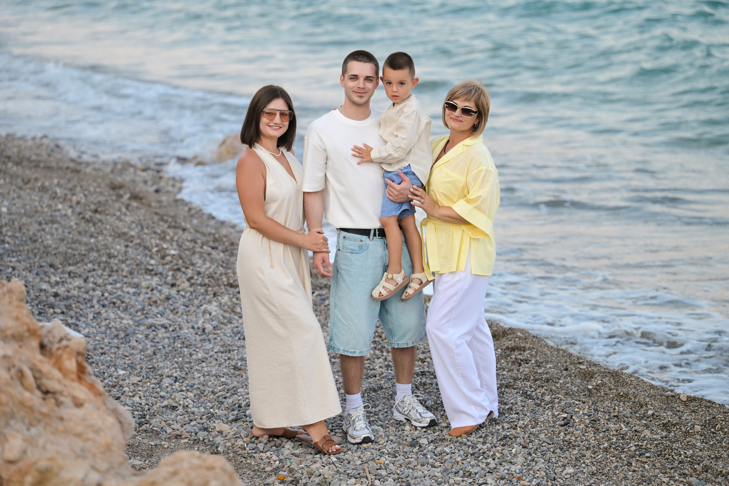 Кемер — фотосессия на большом пляже со скалами (Гёйнюк). PHOTOGRAPHER IN ANTALYA KEMER BELEK SIDE ALANYA