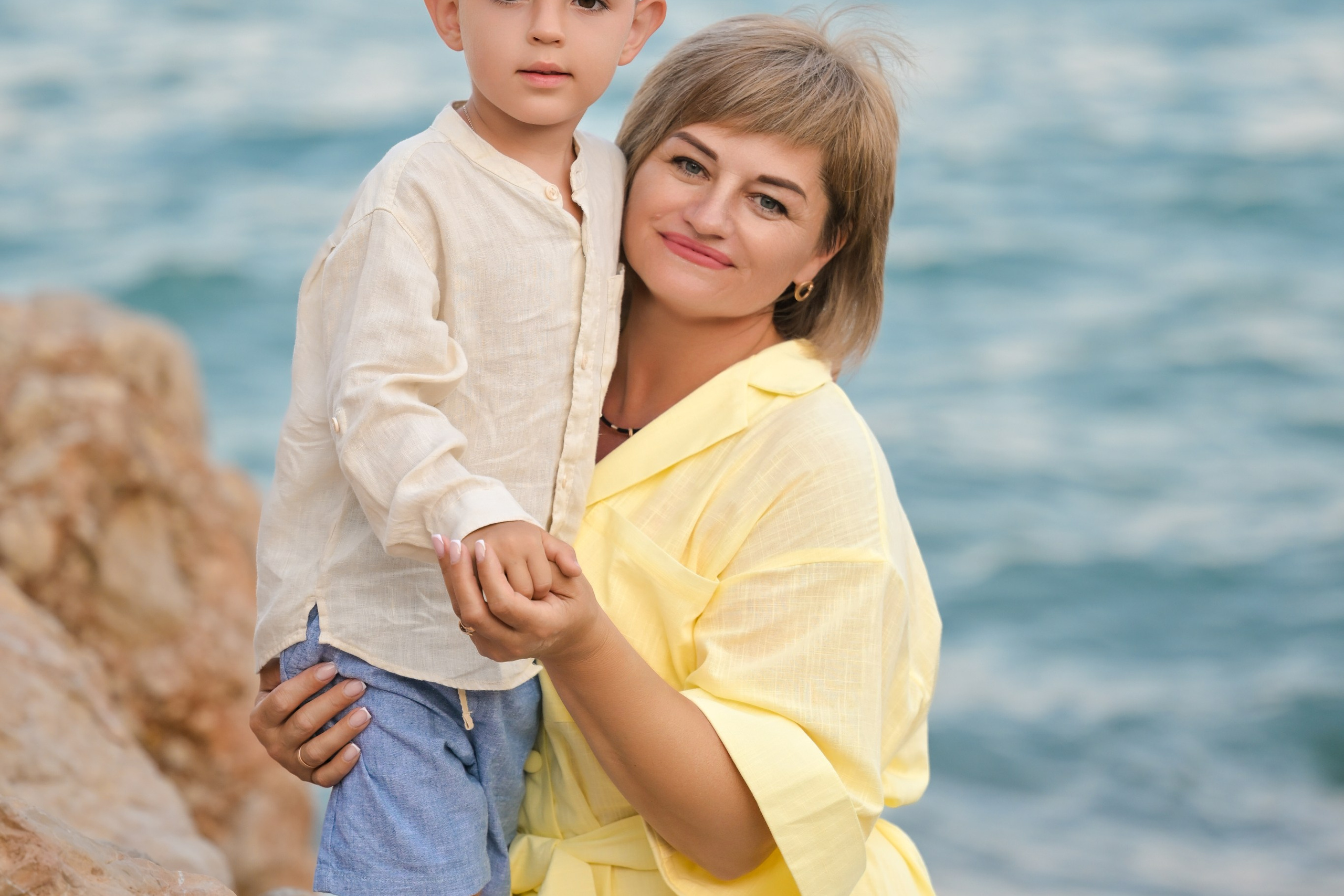 Кемер — фотосессия на большом пляже со скалами (Гёйнюк). PHOTOGRAPHER IN ANTALYA KEMER BELEK SIDE ALANYA