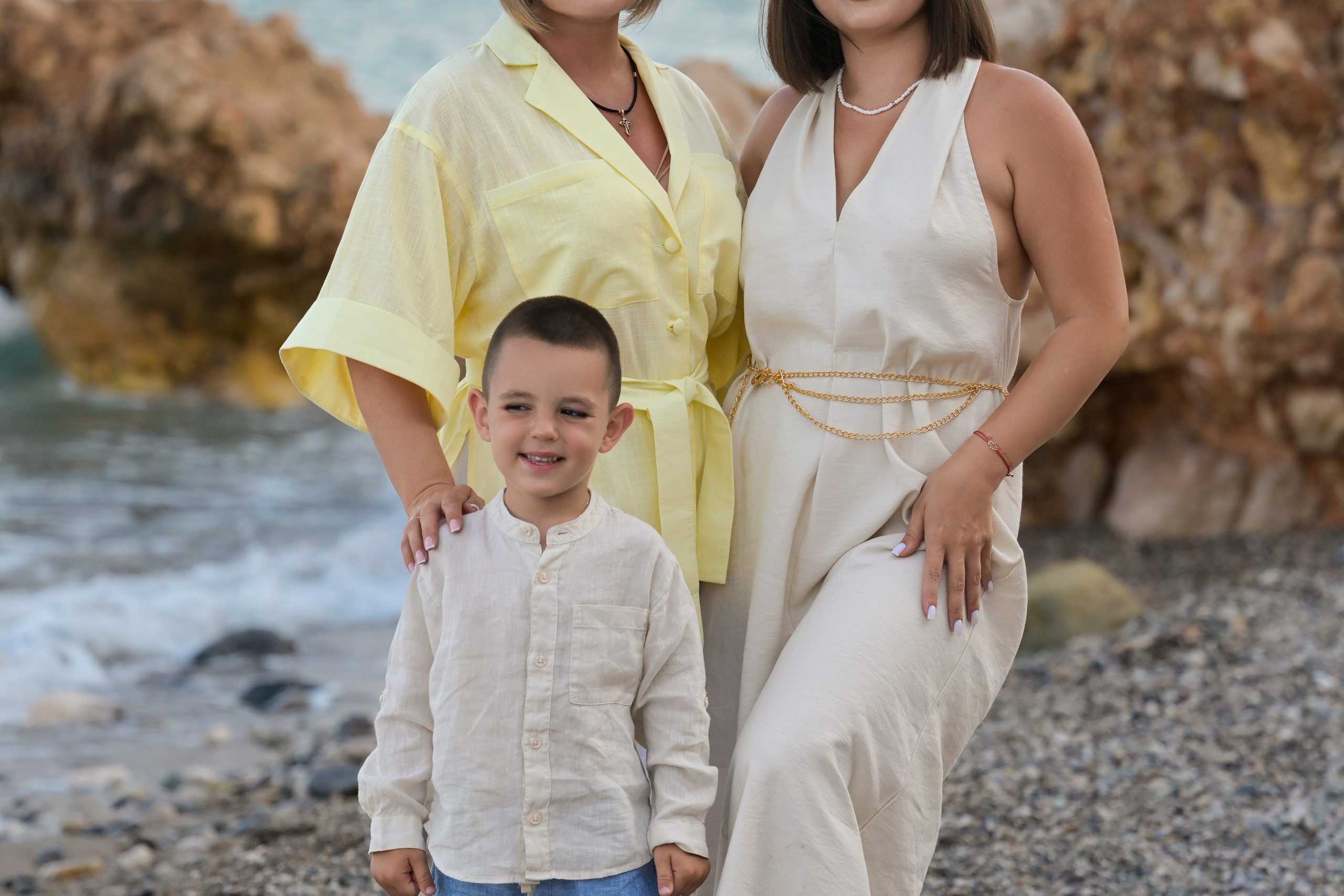 Кемер — фотосессия на большом пляже со скалами (Гёйнюк). PHOTOGRAPHER IN ANTALYA KEMER BELEK SIDE ALANYA