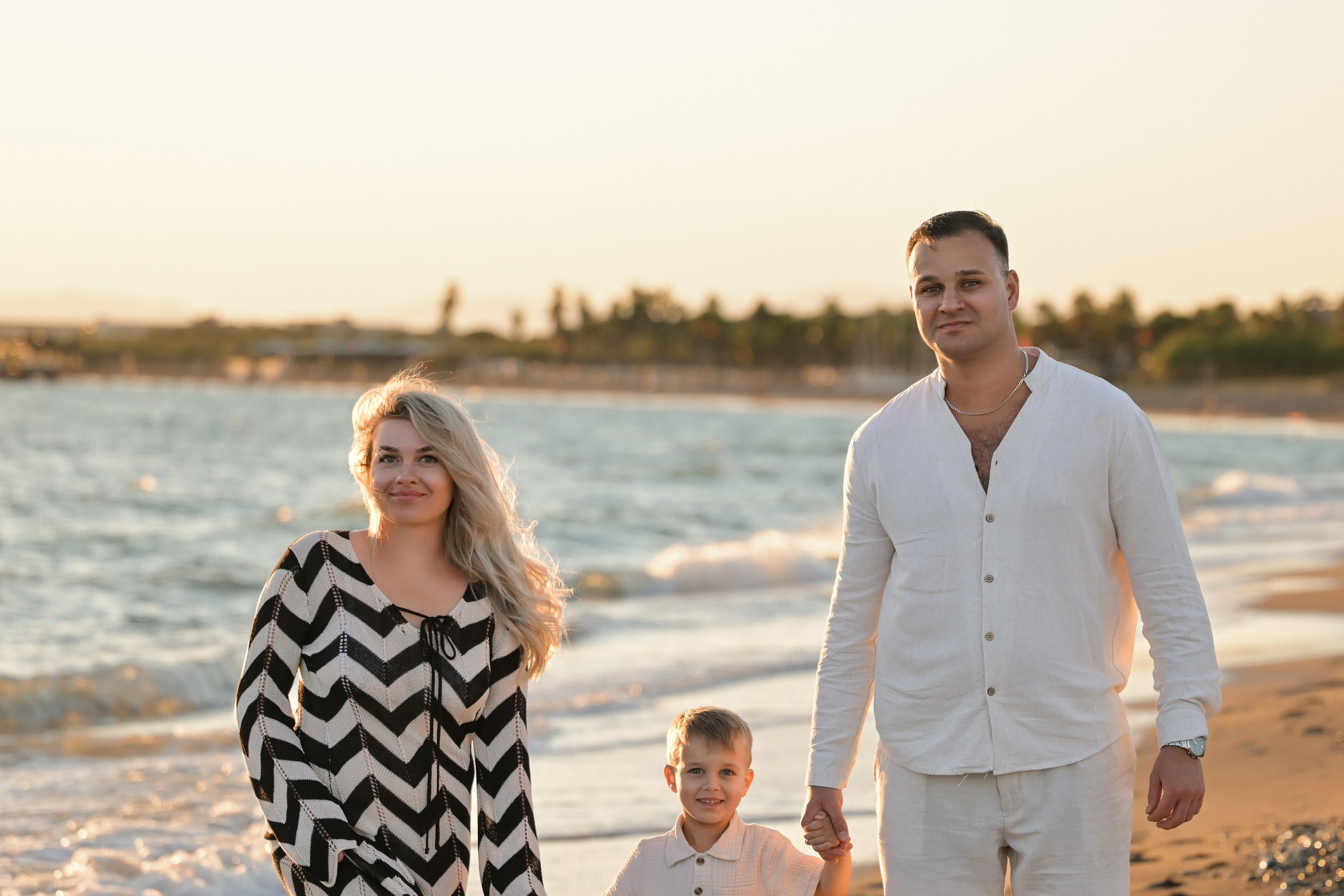 Белек —фотосессия на песчаном пляже на закате солнца. PHOTOGRAPHER IN ANTALYA KEMER BELEK SIDE ALANYA