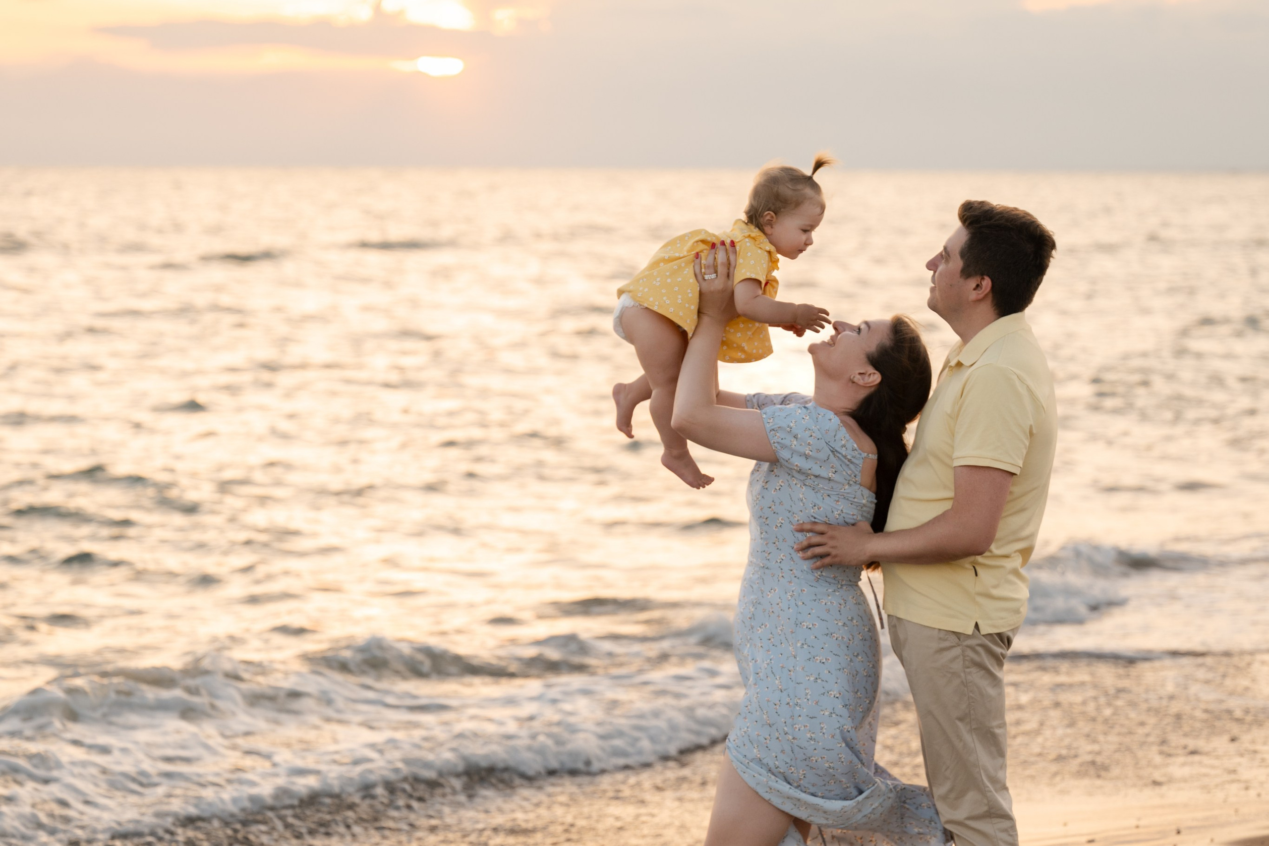 Белек —фотосессия на песчаном пляже на закате солнца. PHOTOGRAPHER IN ANTALYA KEMER BELEK SIDE ALANYA