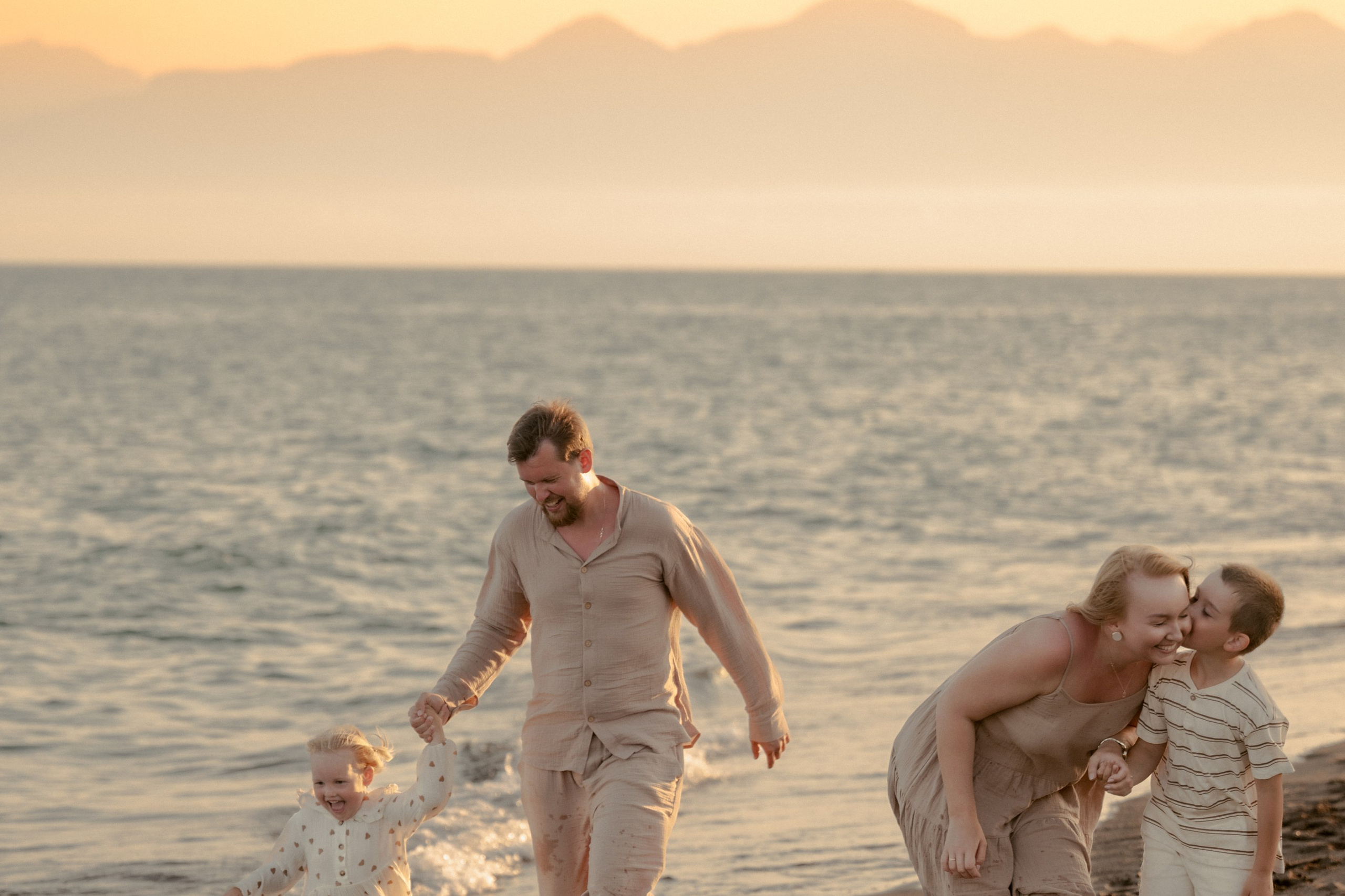 Фотосессия на пляже в Анталии. Фотограф Анталия Кемер Белек Сиде Каш Алания