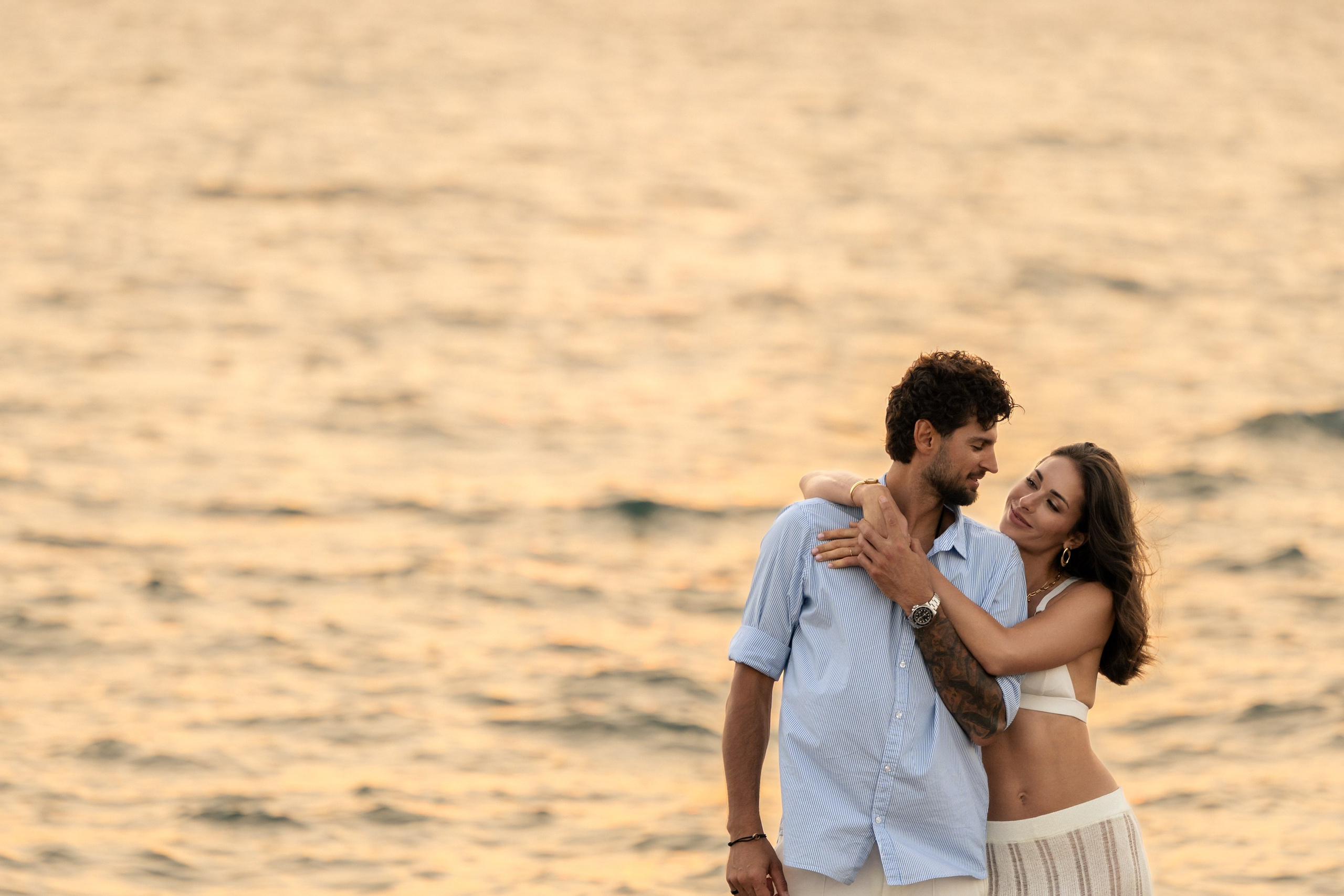 Белек —фотосессия на песчаном пляже на закате солнца. PHOTOGRAPHER IN ANTALYA KEMER BELEK SIDE ALANYA