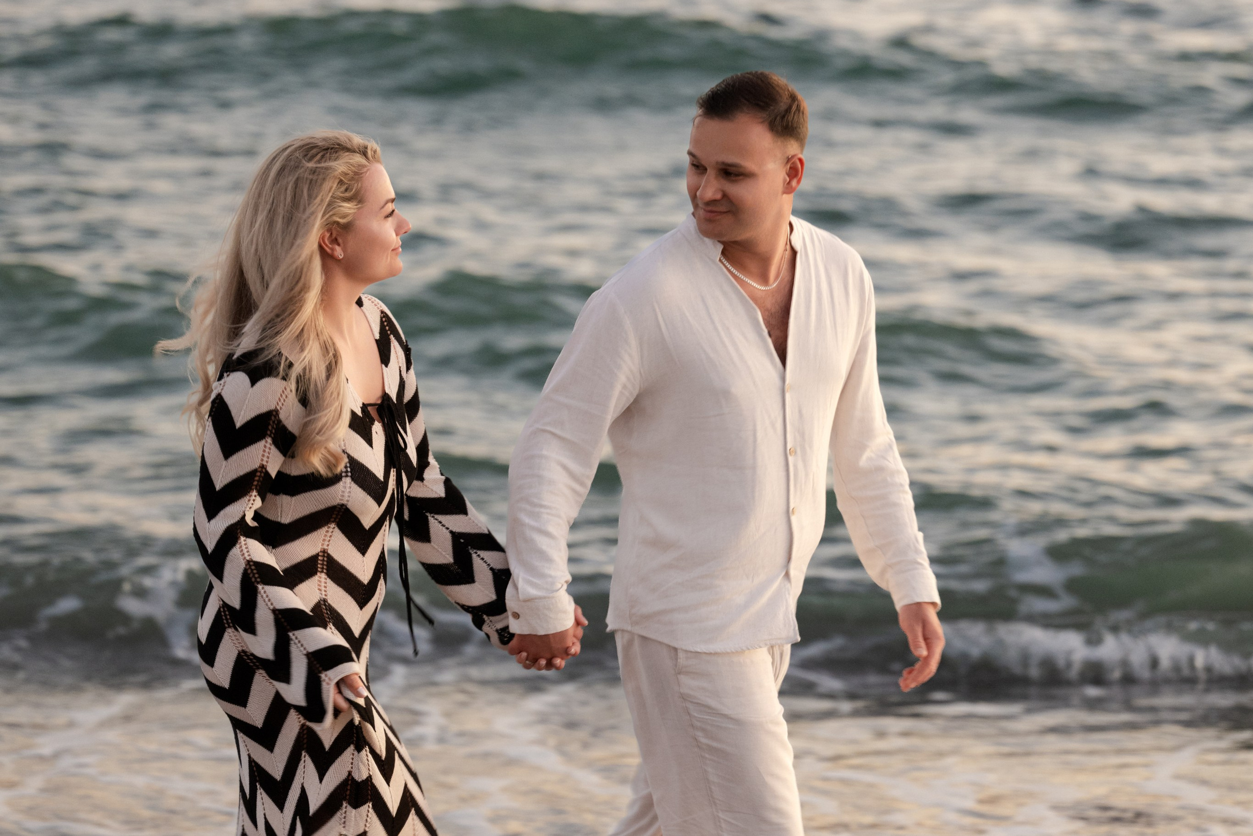 Белек —фотосессия на песчаном пляже на закате солнца. PHOTOGRAPHER IN ANTALYA KEMER BELEK SIDE ALANYA