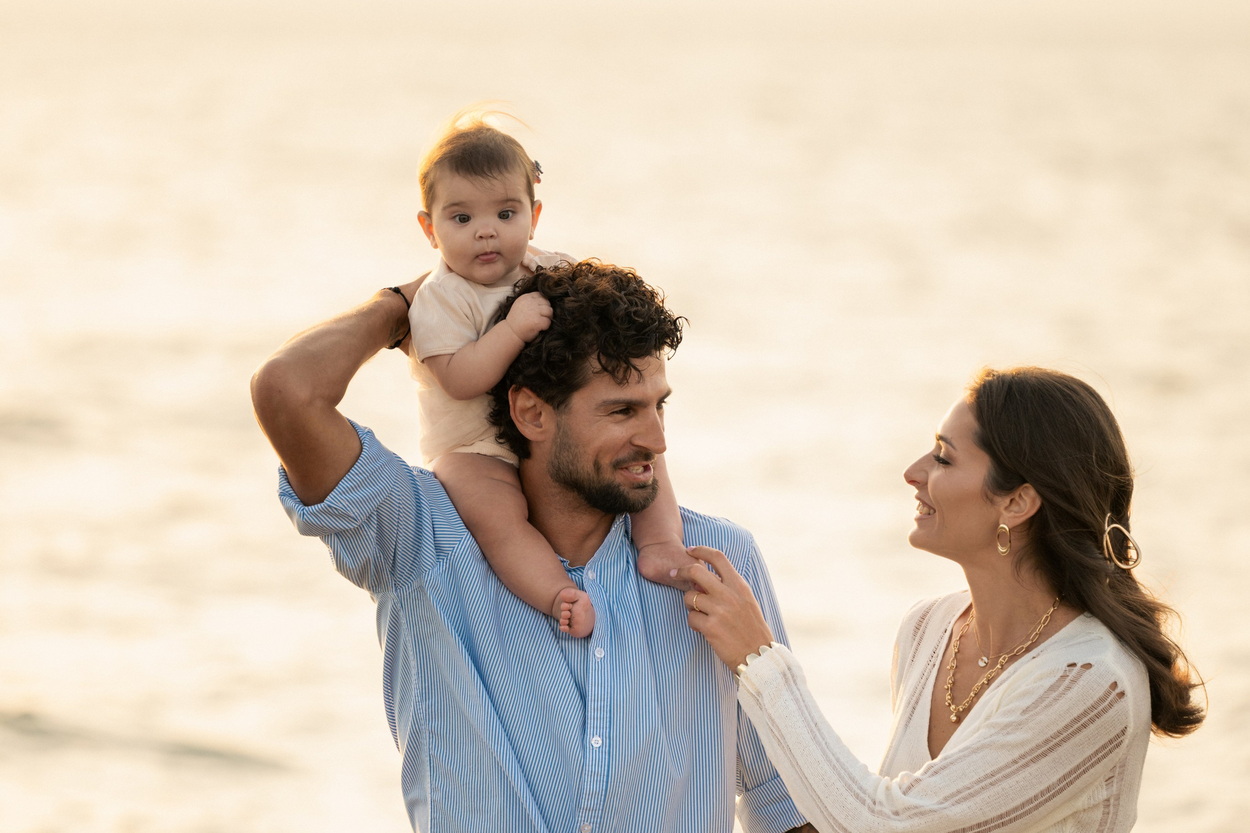 Белек —фотосессия на песчаном пляже на закате солнца. PHOTOGRAPHER IN ANTALYA KEMER BELEK SIDE ALANYA