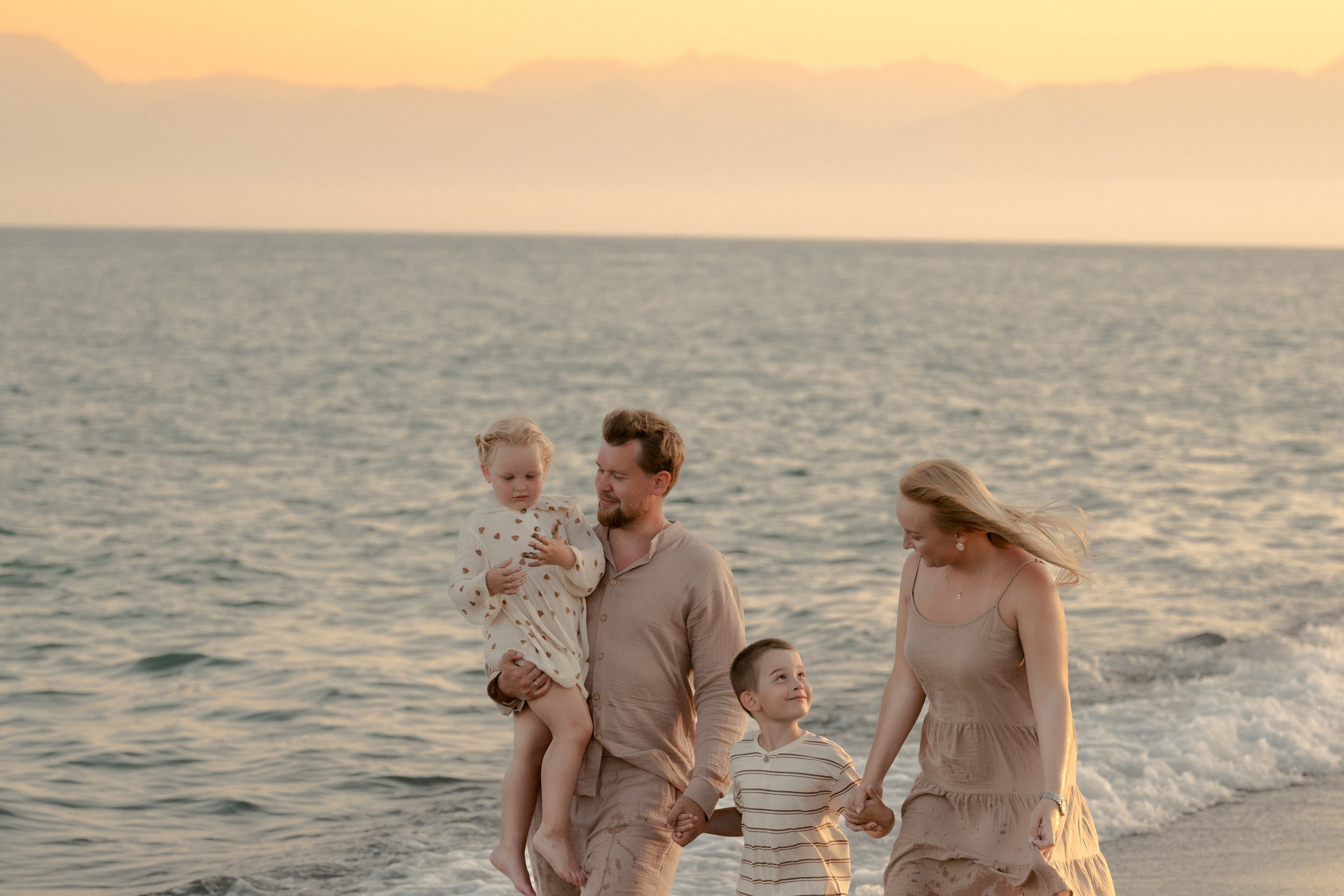 Фотосессия на пляже в Анталии. Фотограф Анталия Кемер Белек Сиде Каш Алания