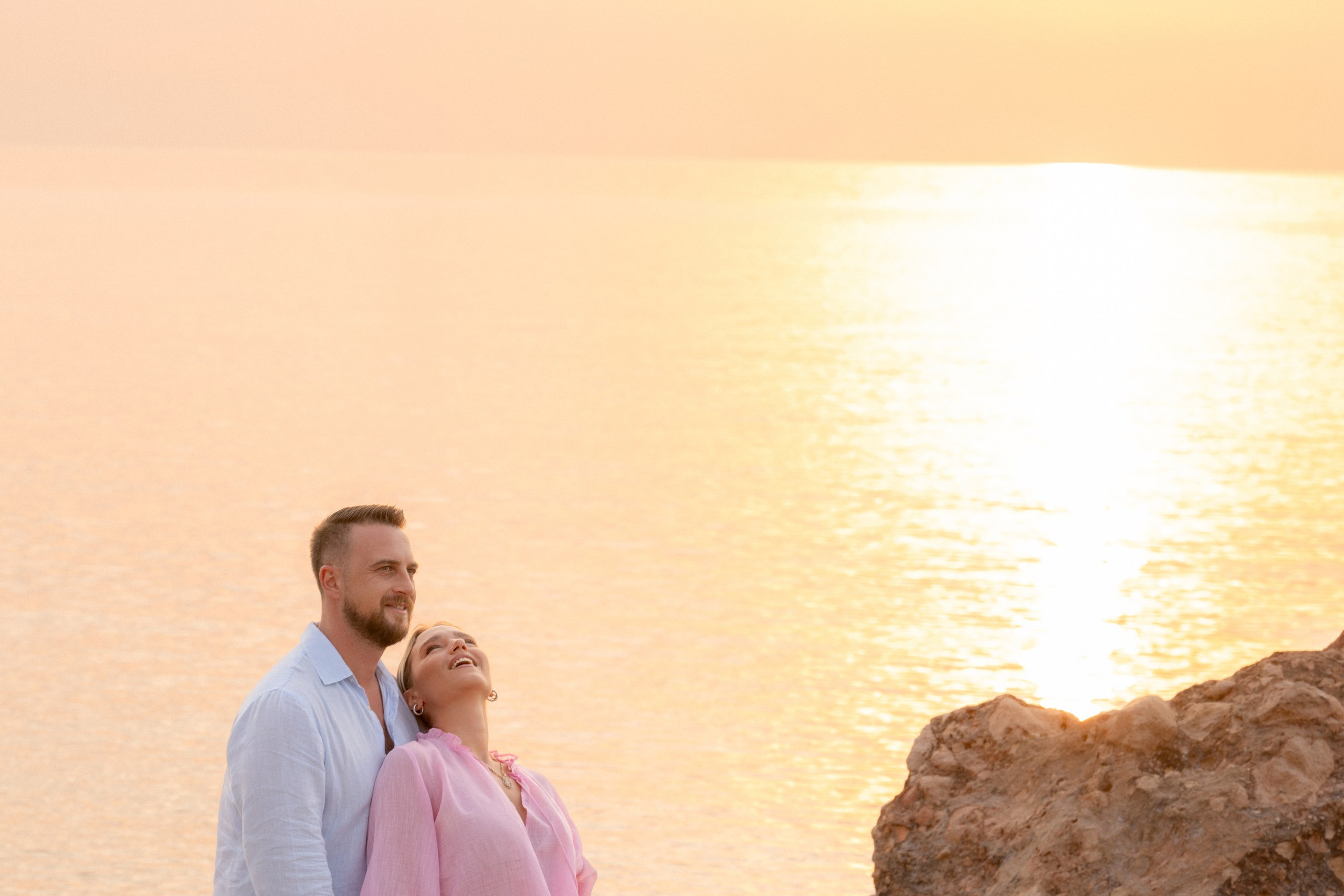 Кемер — фотосессия на большом пляже со скалами (Гёйнюк). PHOTOGRAPHER IN ANTALYA KEMER BELEK SIDE ALANYA