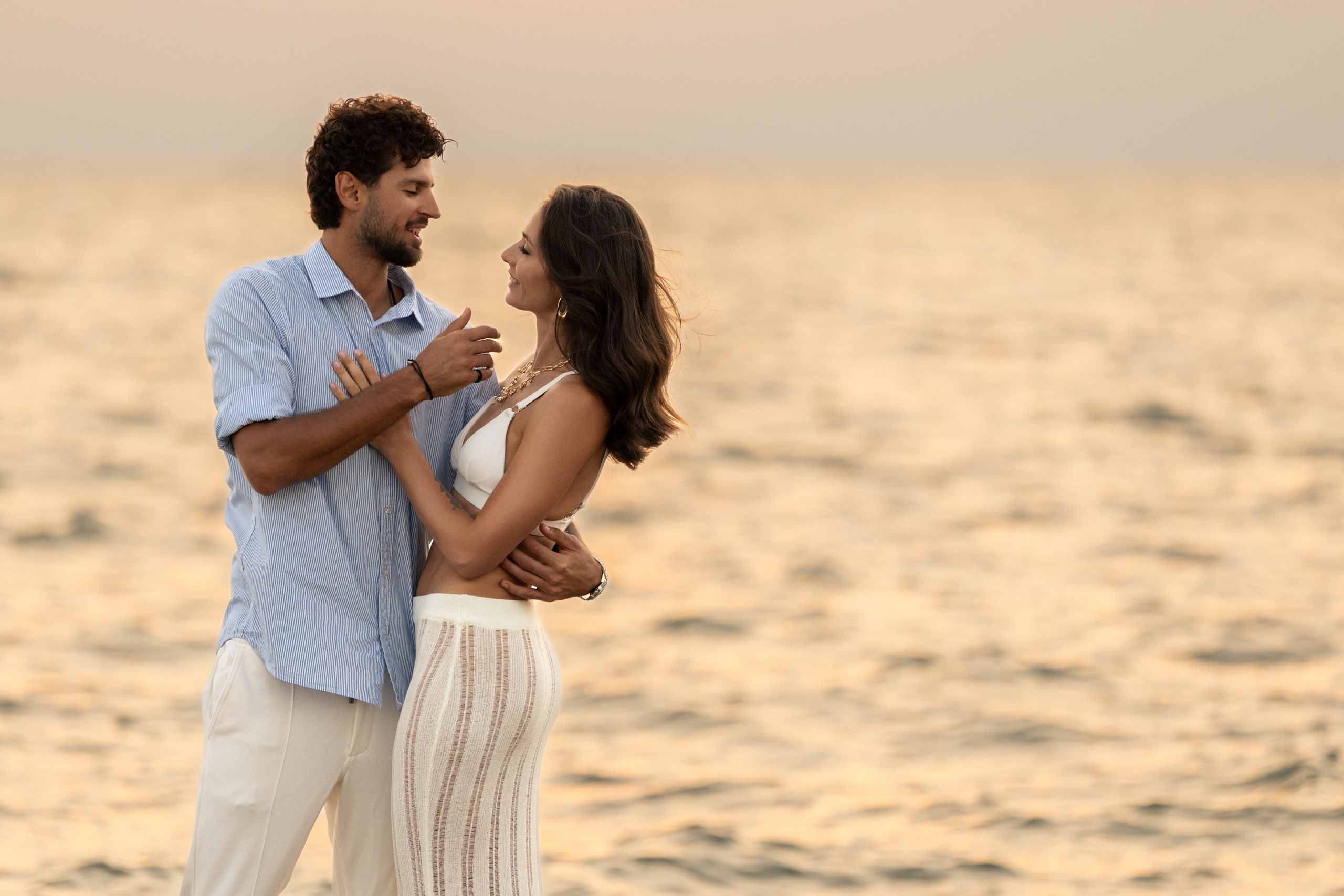 Белек —фотосессия на песчаном пляже на закате солнца. PHOTOGRAPHER IN ANTALYA KEMER BELEK SIDE ALANYA