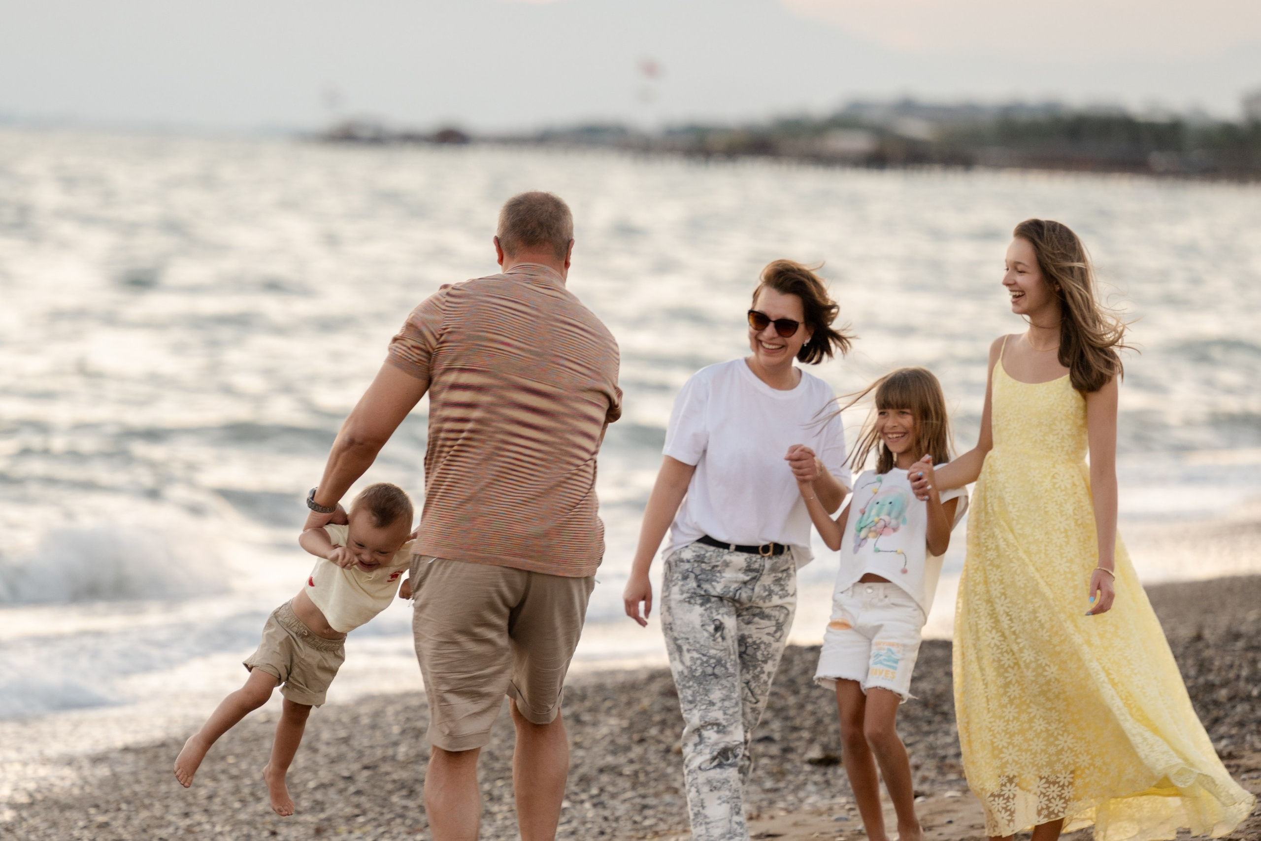 Белек —фотосессия на песчаном пляже на закате солнца. PHOTOGRAPHER IN ANTALYA KEMER BELEK SIDE ALANYA