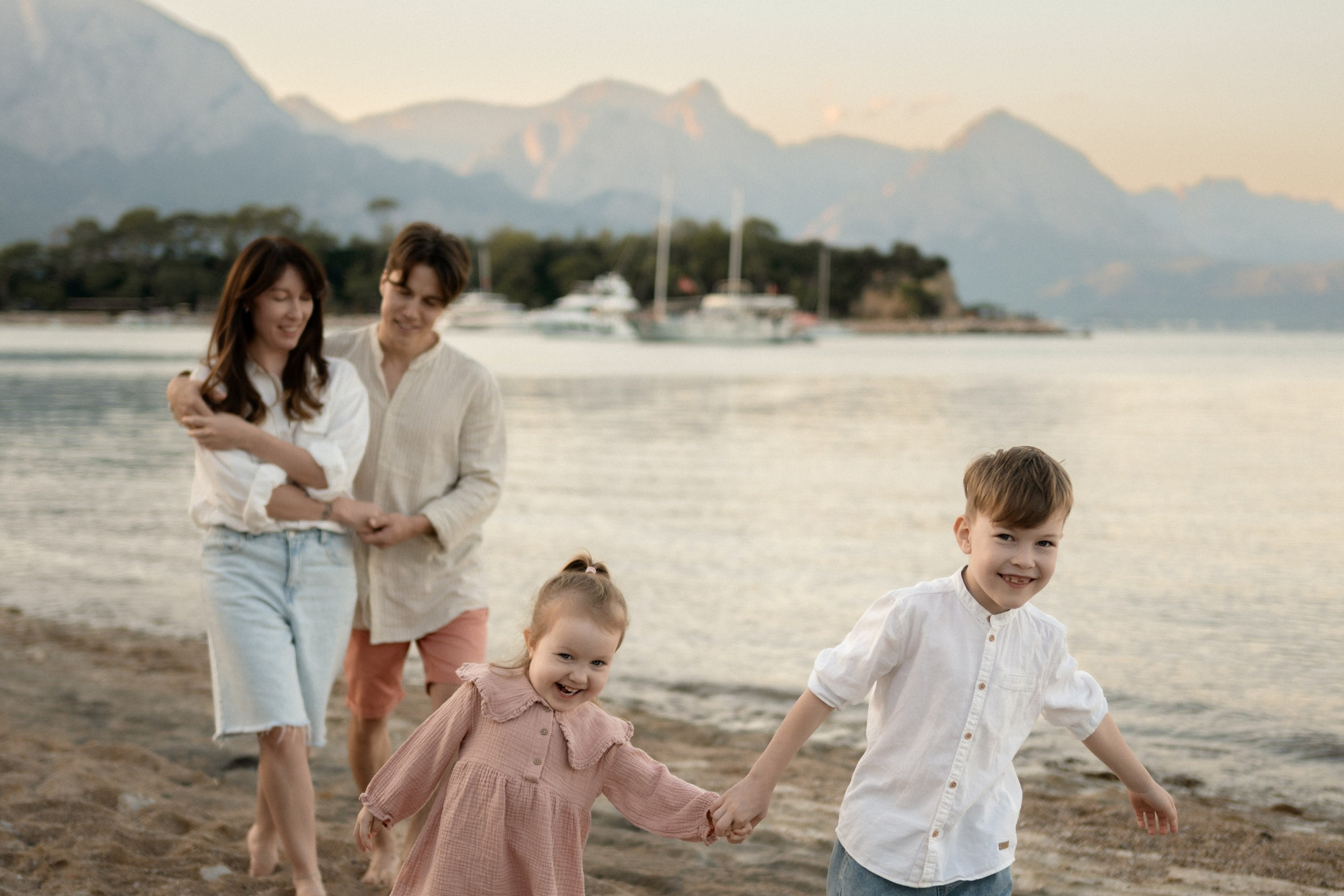 Antalya Kemer photographer — photoshoot in central moonlight Lagoon in Kemer