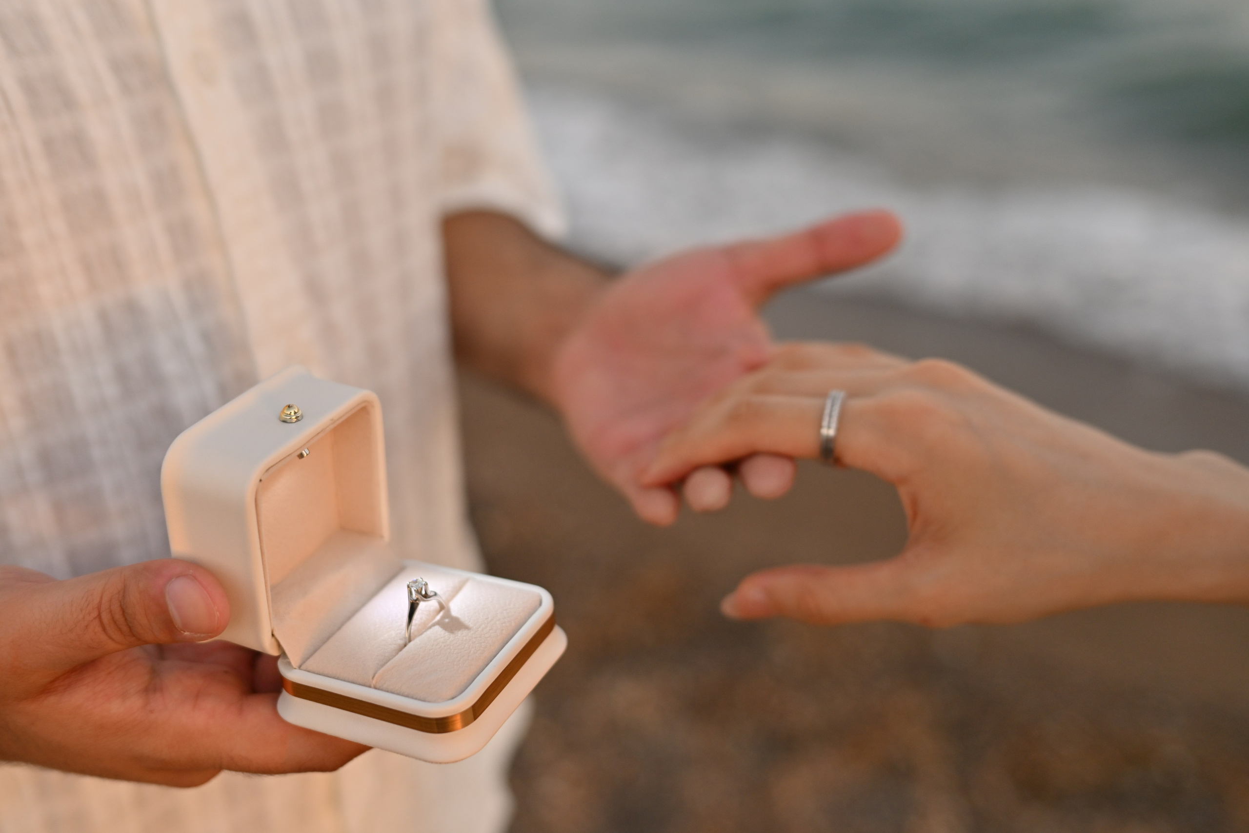 Фотосессия предложении руки и сердца на берегу моря. Фотограф в Анталии Кемер Белек Сиде Каш Алания