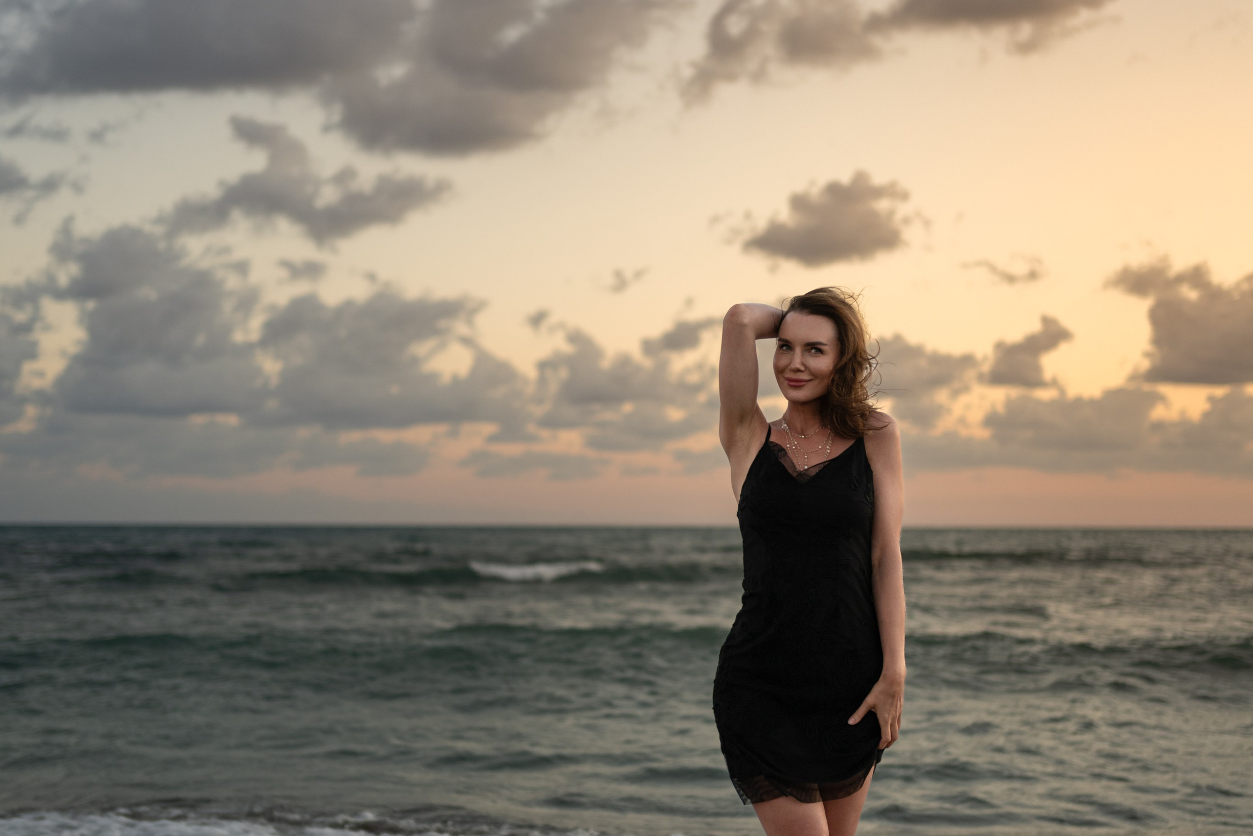 Белек —фотосессия на песчаном пляже на закате солнца. PHOTOGRAPHER IN ANTALYA KEMER BELEK SIDE ALANYA