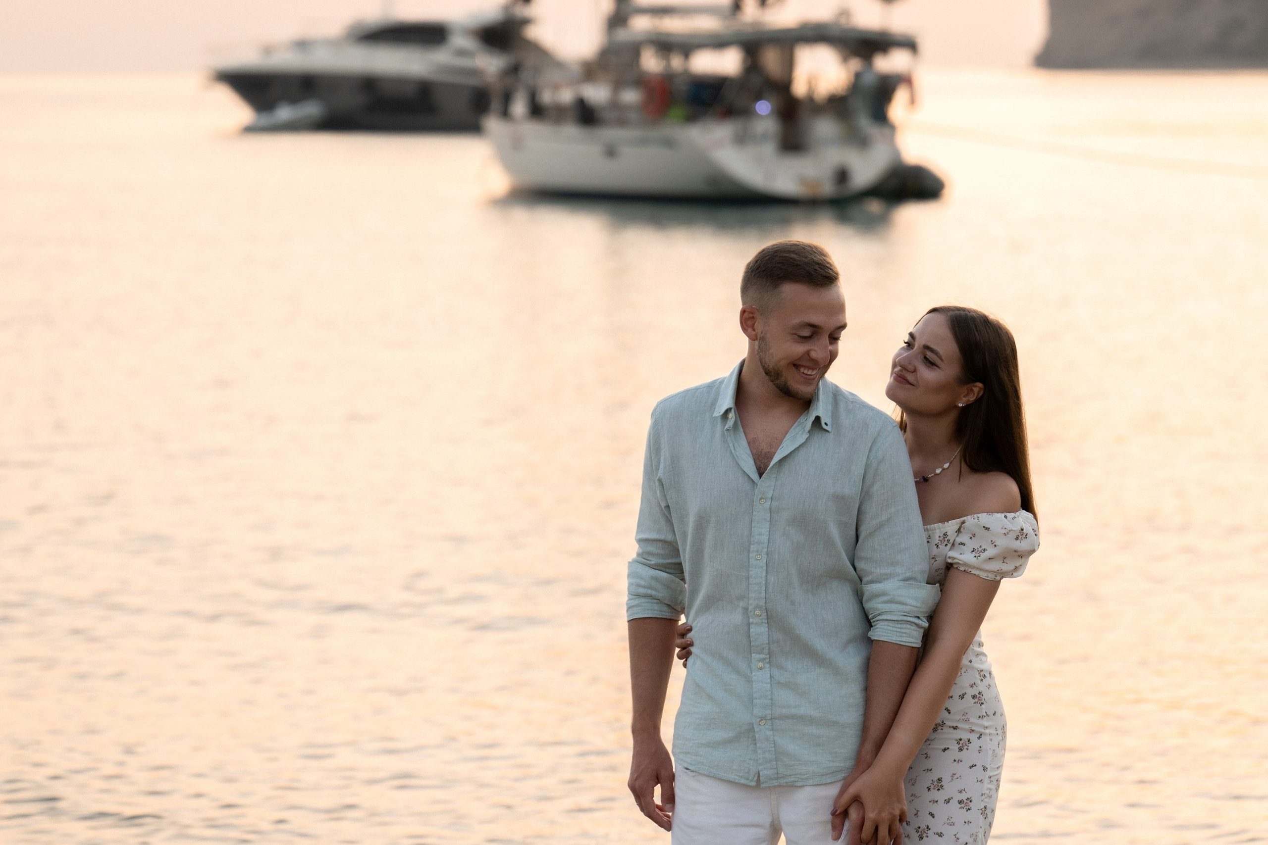 Antalya Kemer photographer — photoshoot in central moonlight Lagoon in Kemer
