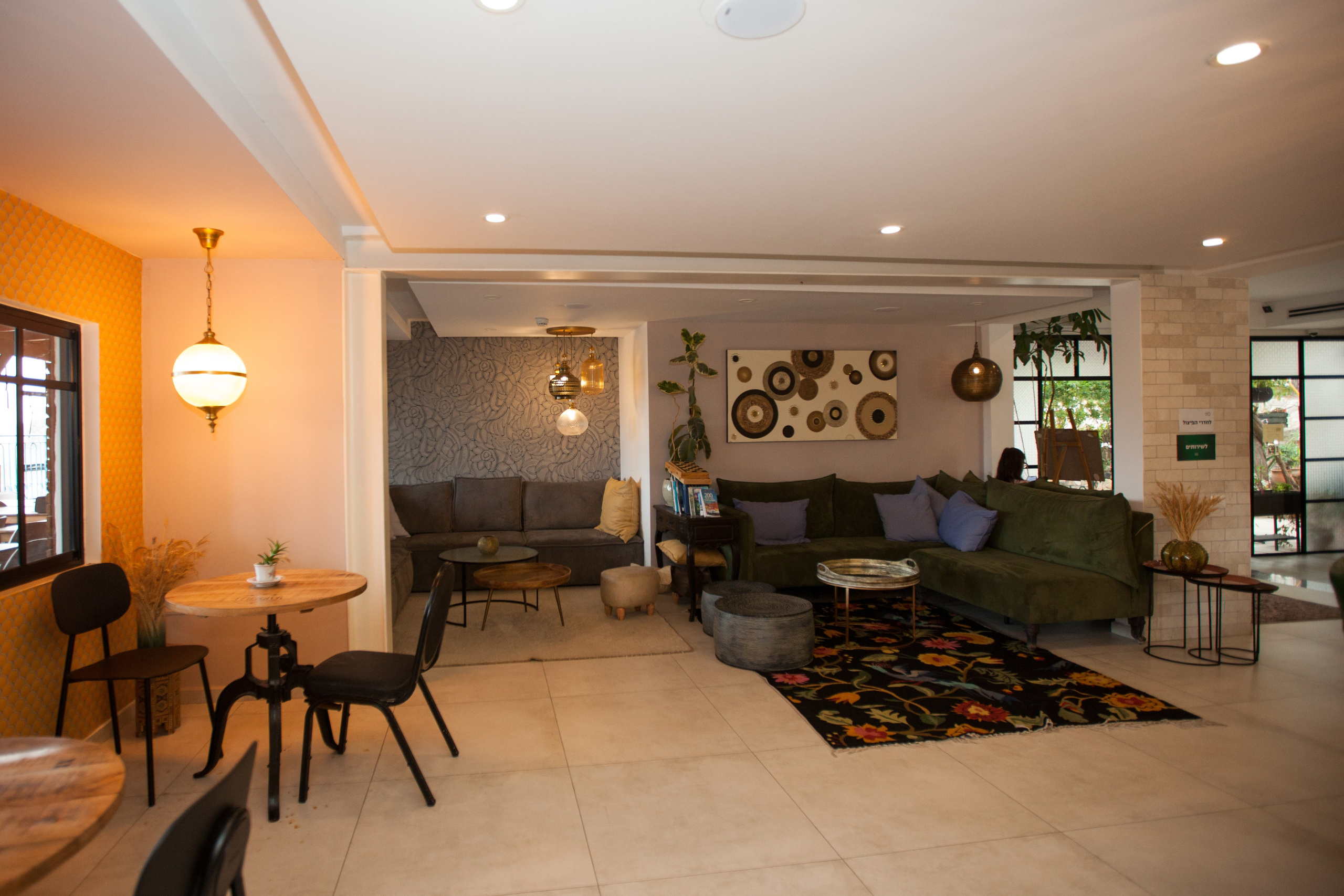 Neve Shalom Hotel. Photographer and videographer in Tel Aviv Mary Pann