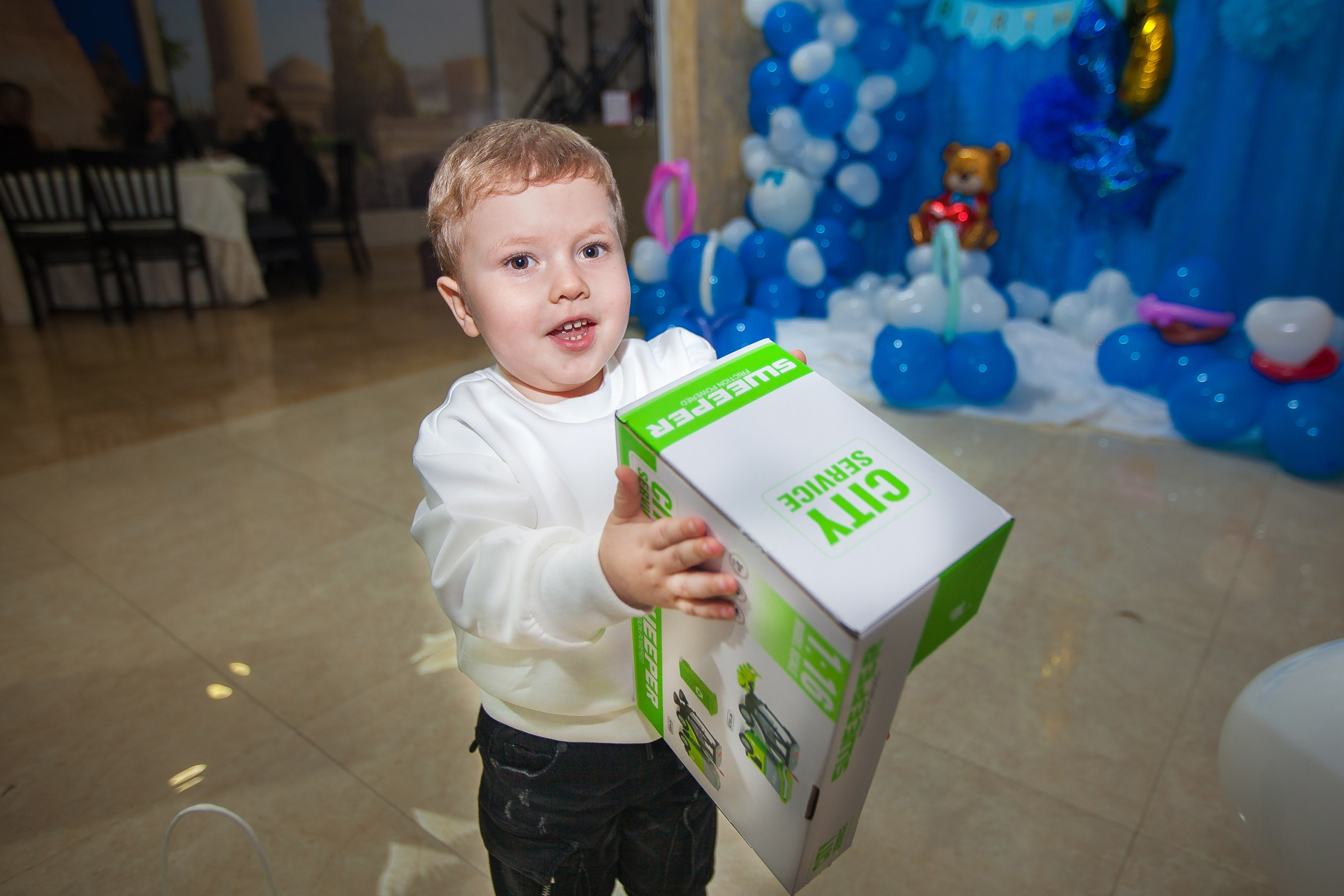 Reportage Alex BiRTHDAY. Photographer and videographer in Tel Aviv Mary Pann