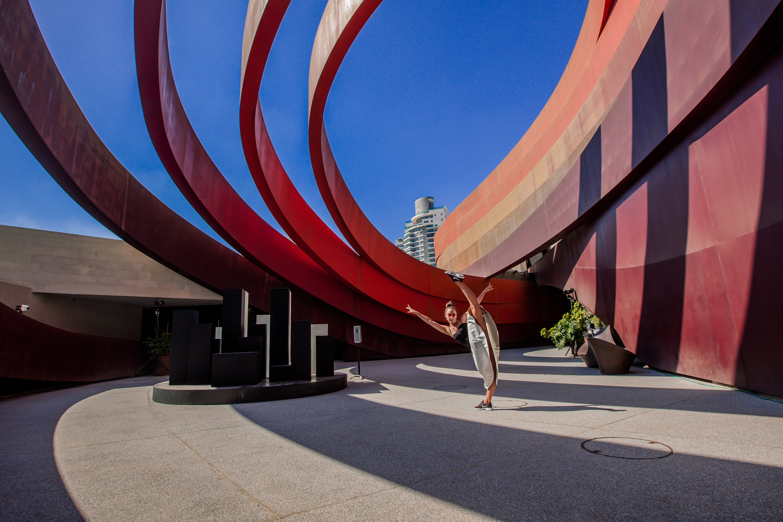 WOMEN Choreography. Oxygen (Holon, Museum of Art). Photographer and videographer in Tel Aviv Mary Pann