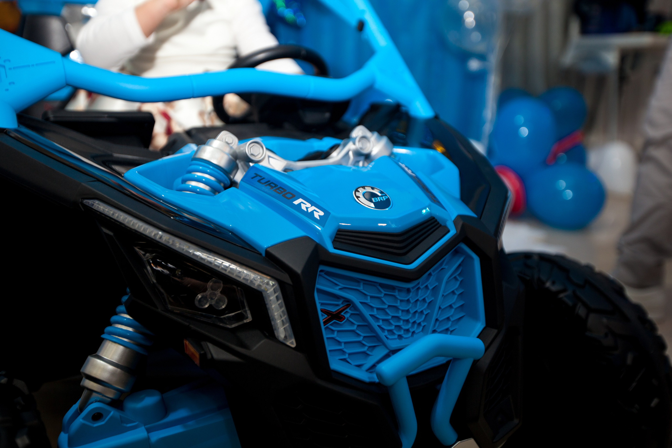 Reportage Alex BiRTHDAY. Photographer and videographer in Tel Aviv Mary Pann