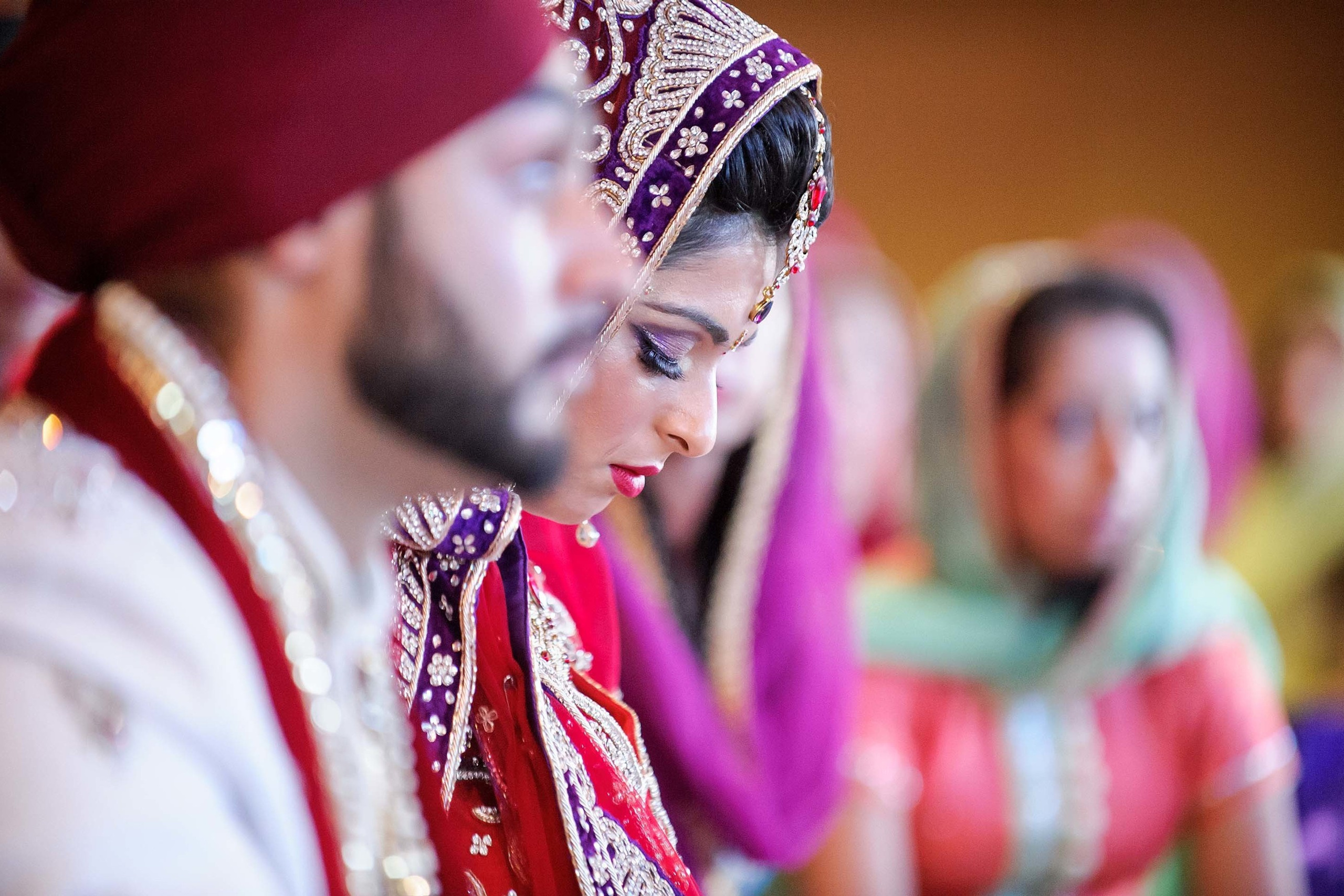 Wedding photographer Gurdwara Sri Guru Singh Sabha Southall London UK Nikon D850 Sikh wedding Religious ceremony