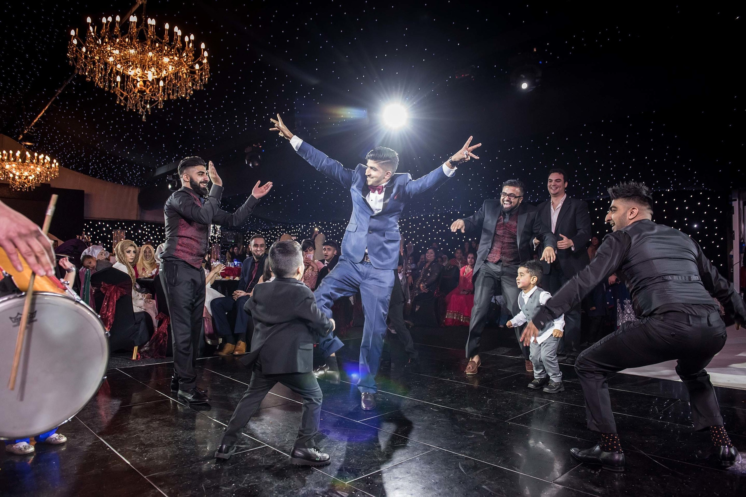 Wedding photographer Newland Manor,  Chalfont St Peter, UK Nikon D850 wedding reception