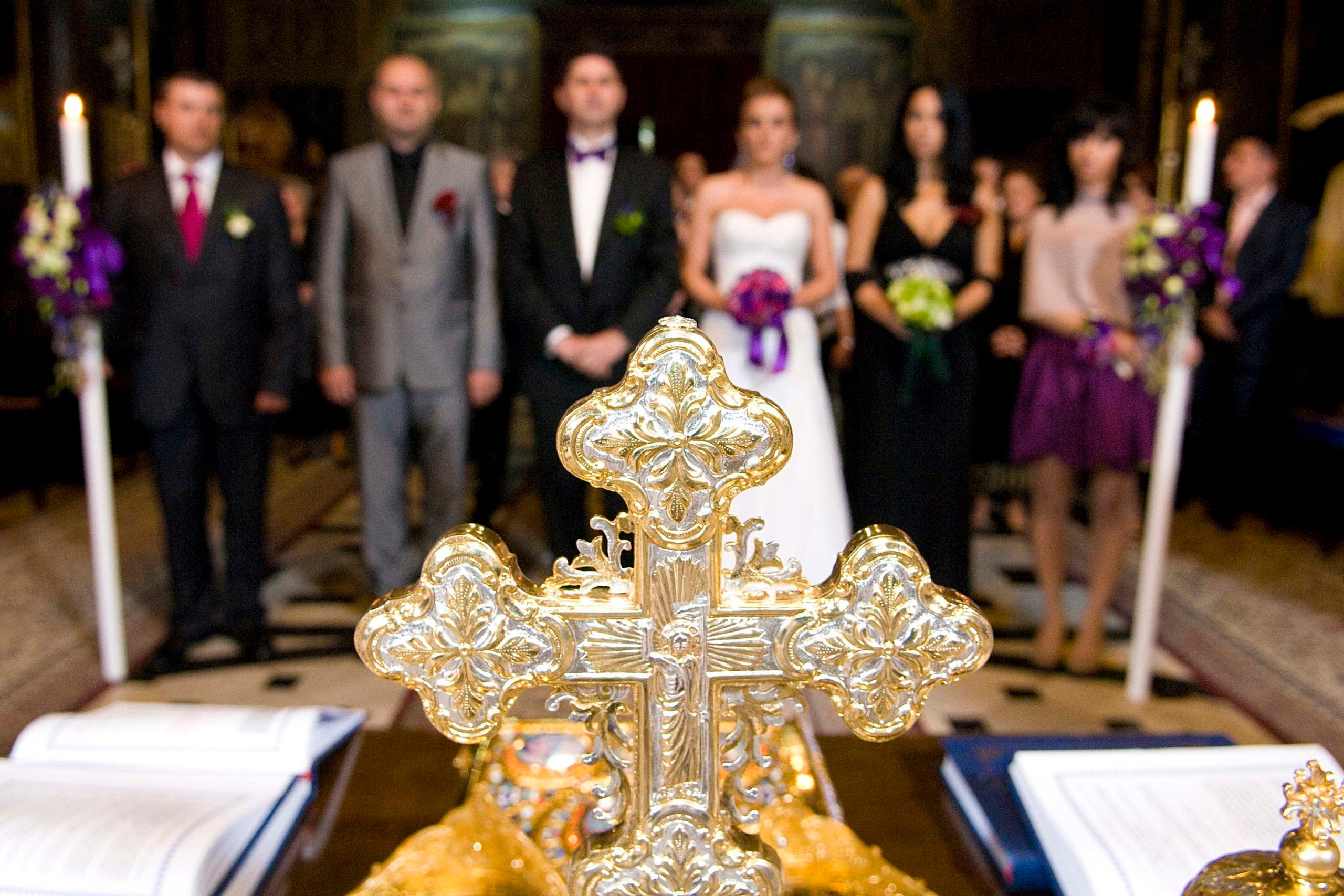 Wedding photographer Saint Spyridon the New Church Bucharest Romania Nikon D850 Religious ceremony