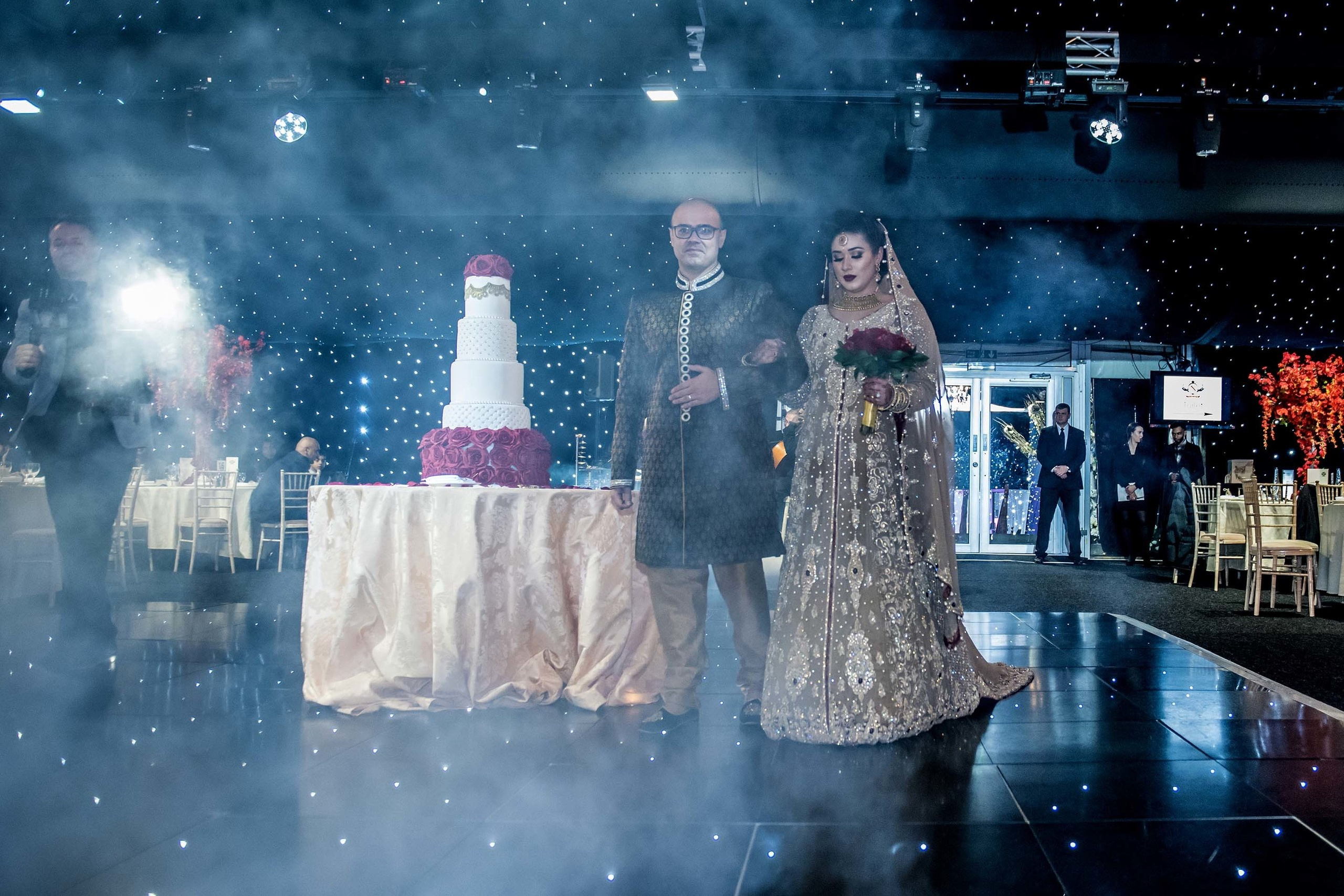 Wedding photographer Newland Manor,  Chalfont St Peter, UK Nikon D850 wedding reception