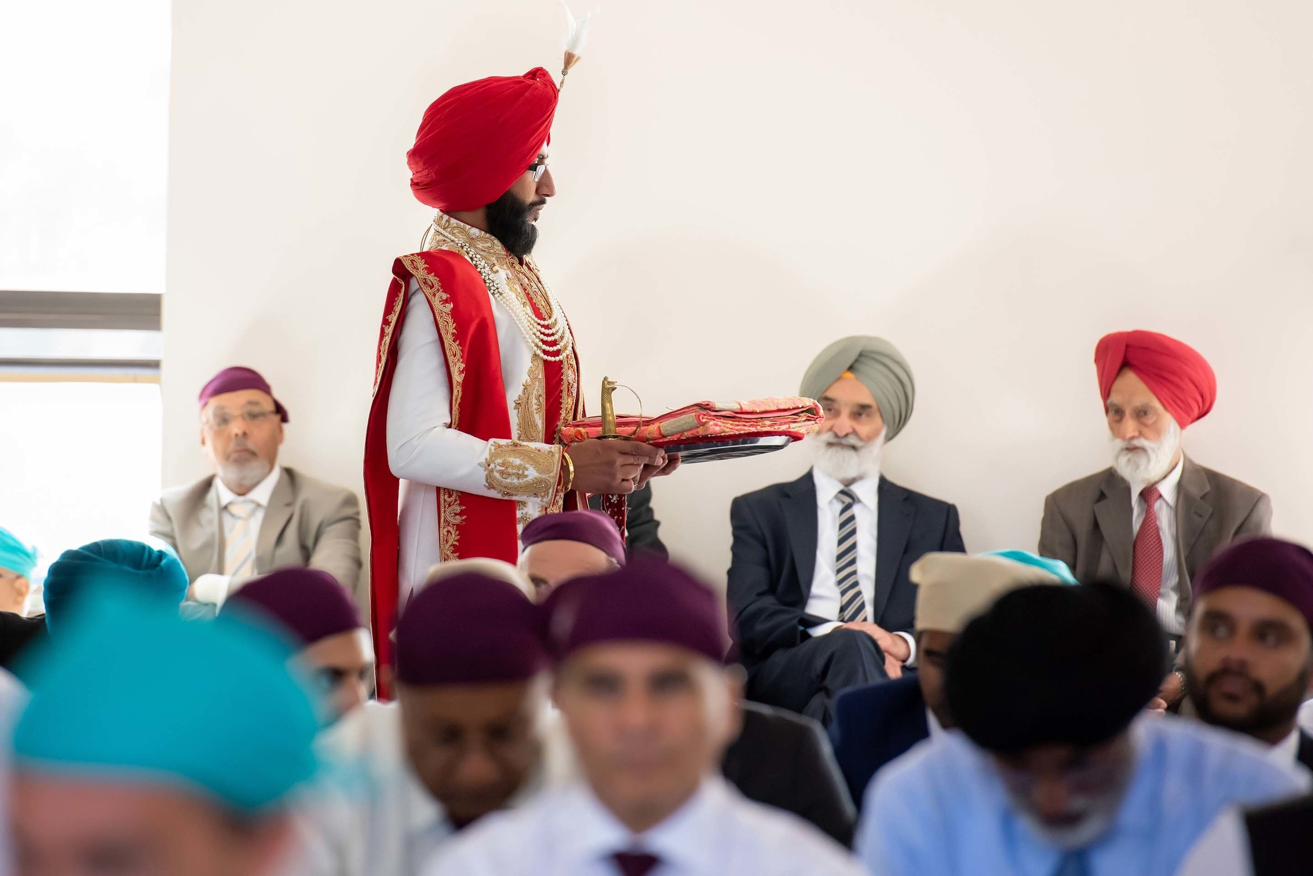 Wedding photographer Guru Nanak Darbar Gurdwara London UK Nikon D850 Sikh religious ceremony