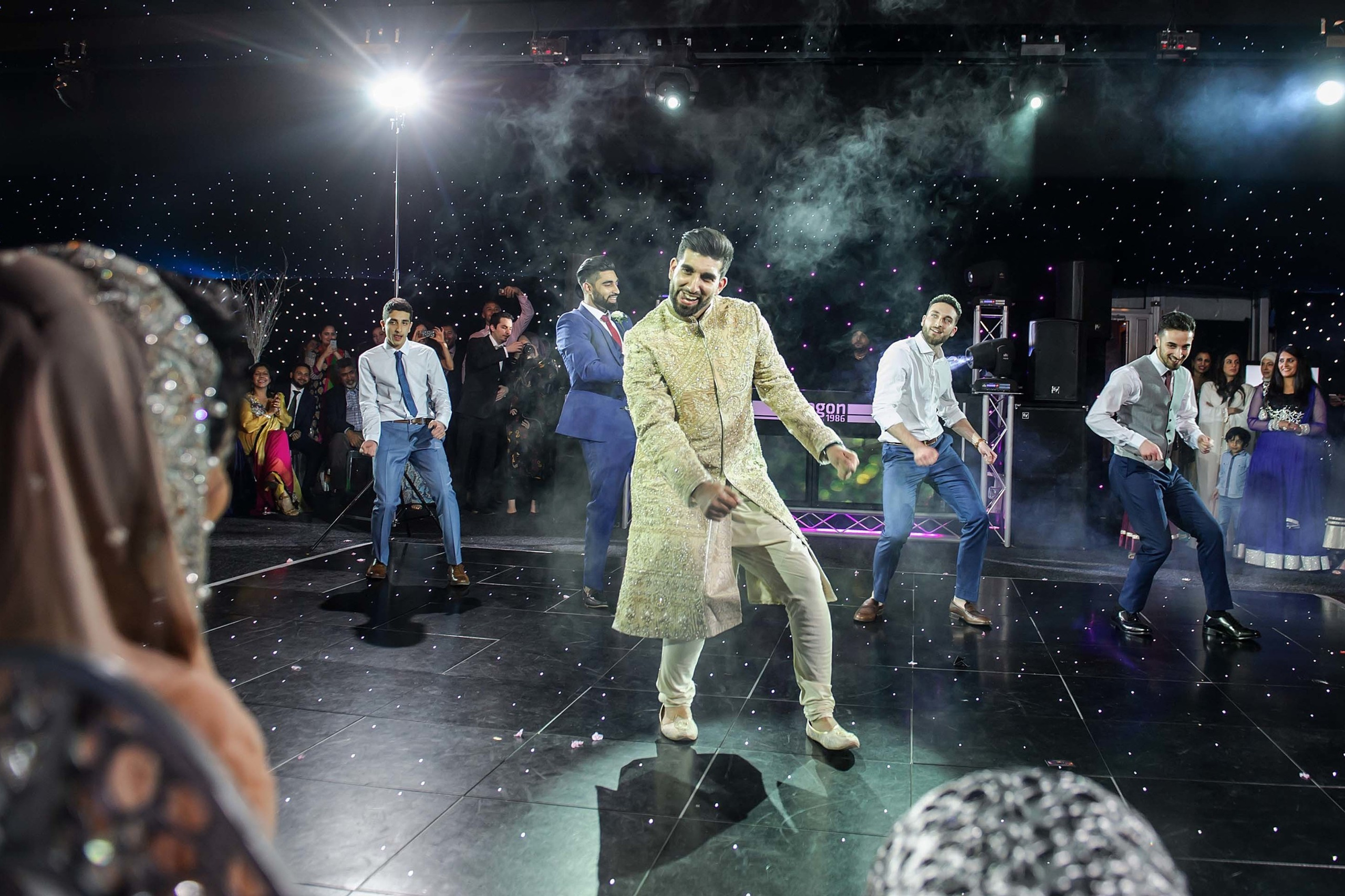 Wedding photographer Newland Manor,  Chalfont St Peter, UK Nikon D850 wedding reception