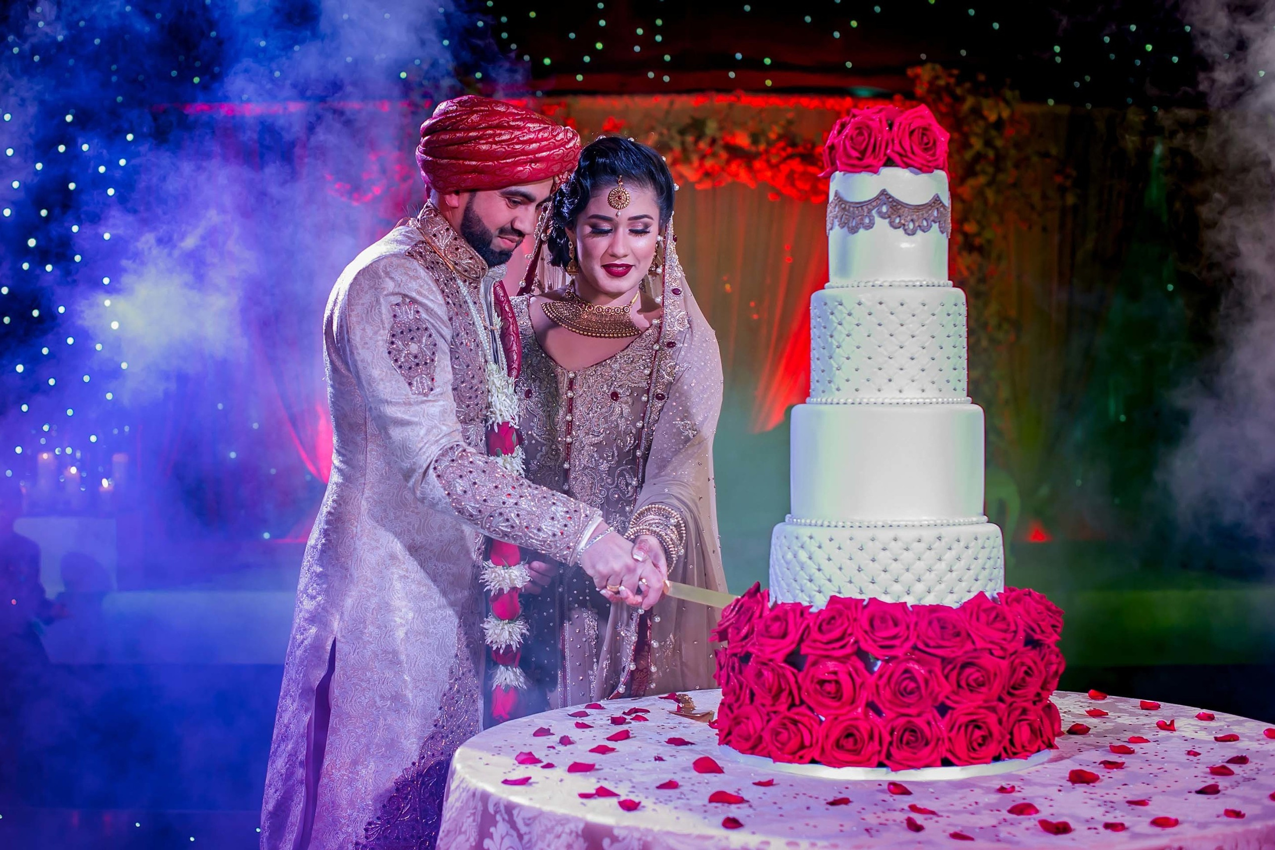 Wedding photographer Newland Manor,  Chalfont St Peter, UK Nikon D850 wedding reception