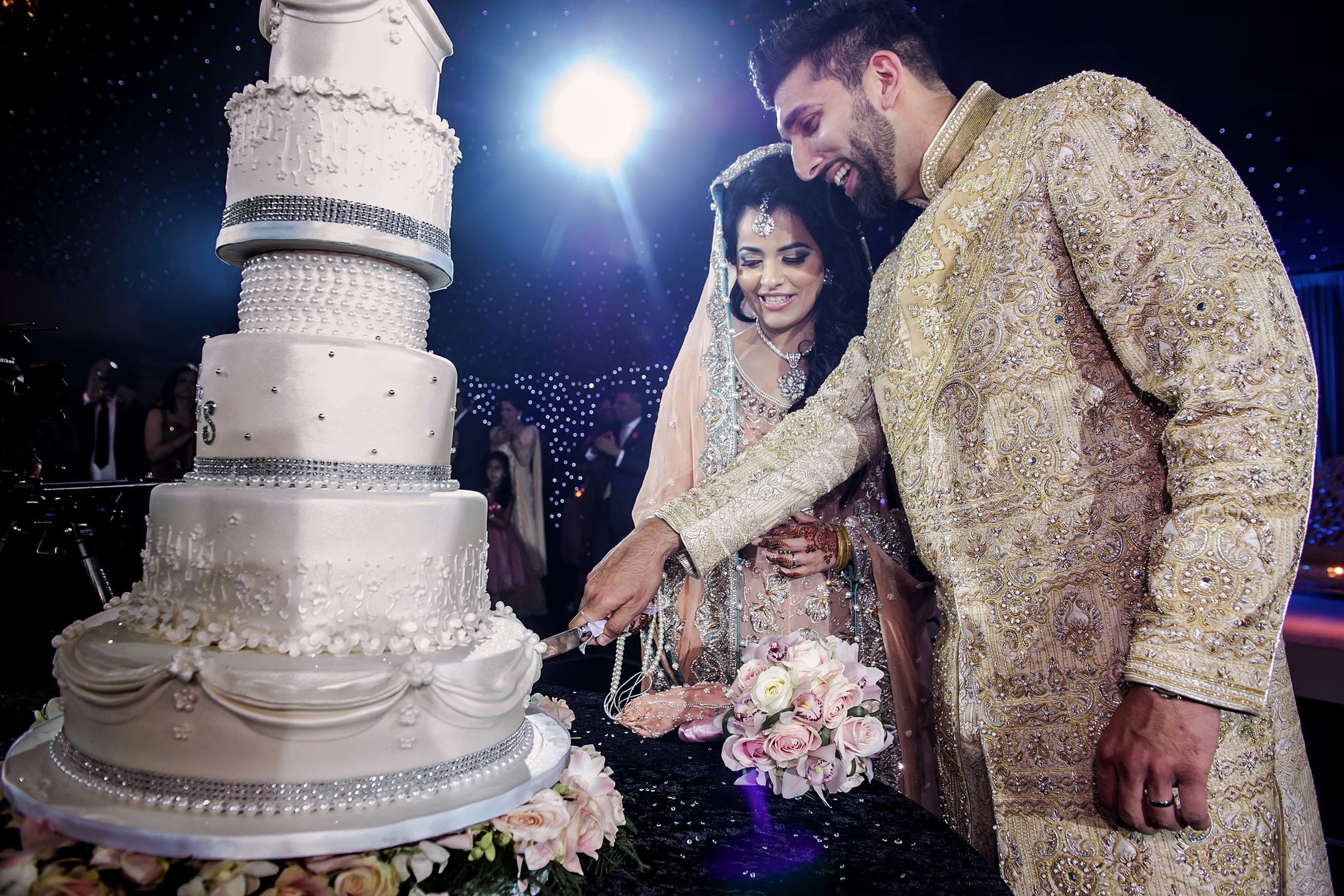 Wedding photographer Newland Manor,  Chalfont St Peter, UK Nikon D850 wedding reception