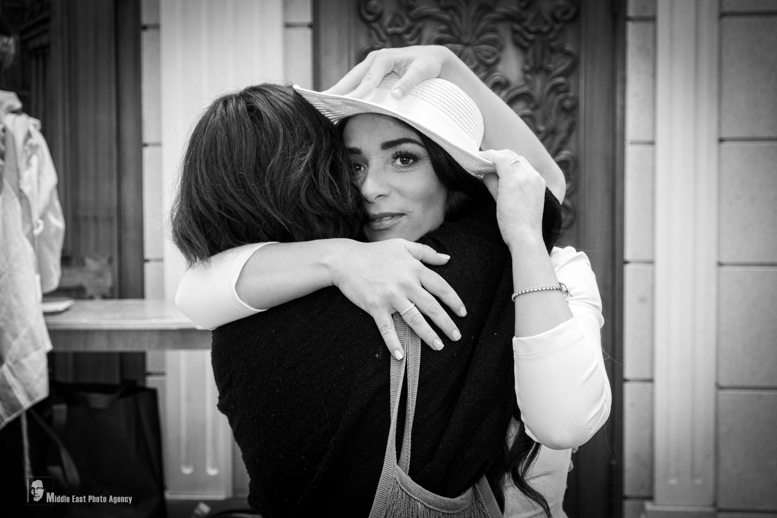 Brit mila Lenny Layb