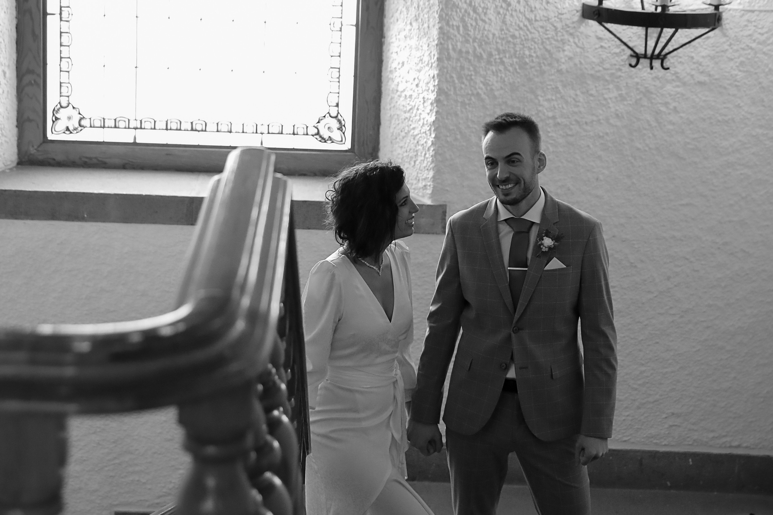 «A tan sólo una firma»