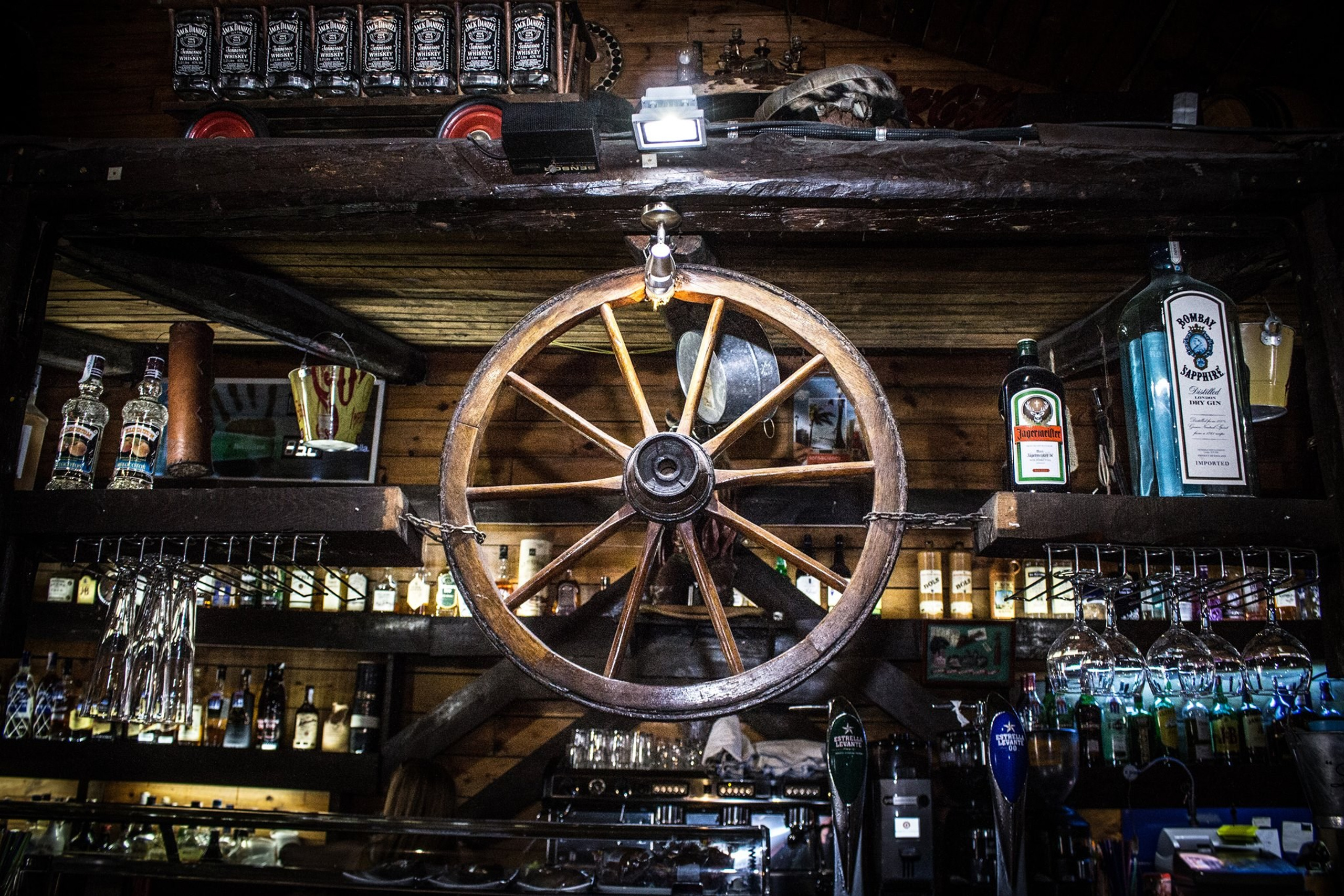 Где отдохнуть в Торревьехе — лучшие бары, клубы и концертные залы | FOTKAI