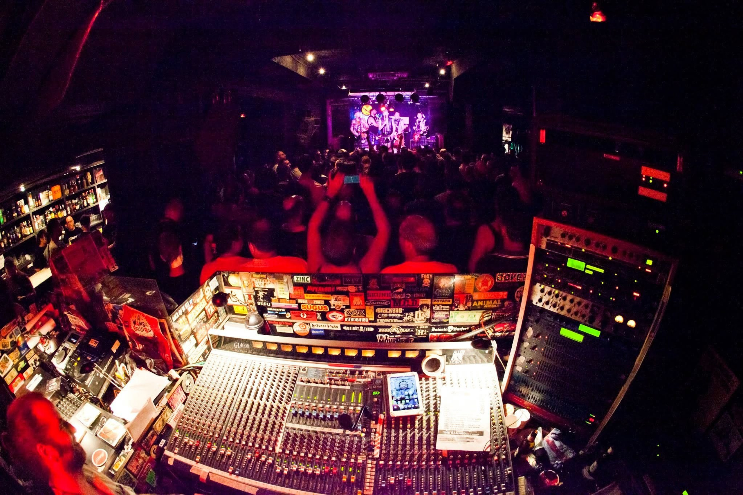 FOTKAI — Medio independiente de música: fotos de conciertos y eventos en España, noticias, agenda e entrevistas