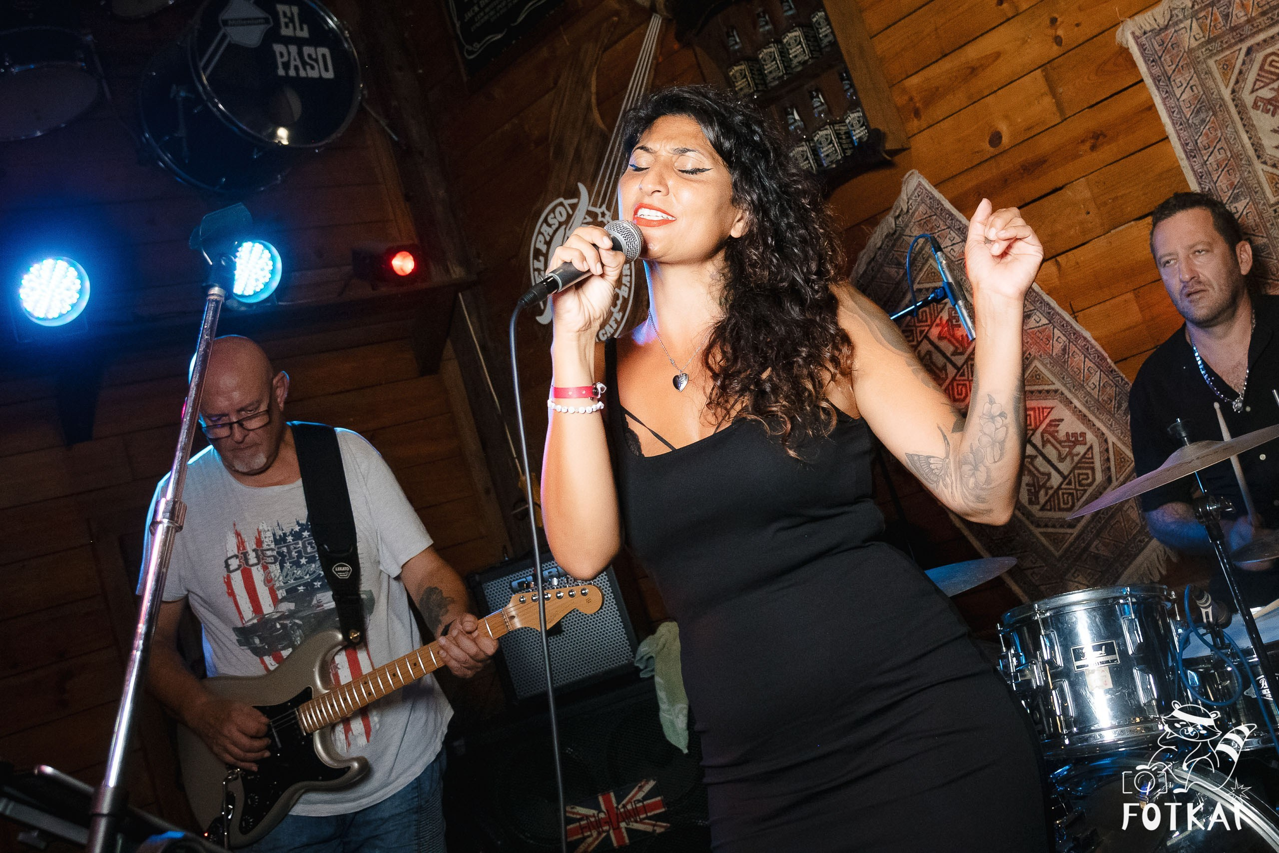 Héroes de la Semana — Historias reales, rostros únicos y momentos auténticos de la vida nocturna y urbana | FOTKAI