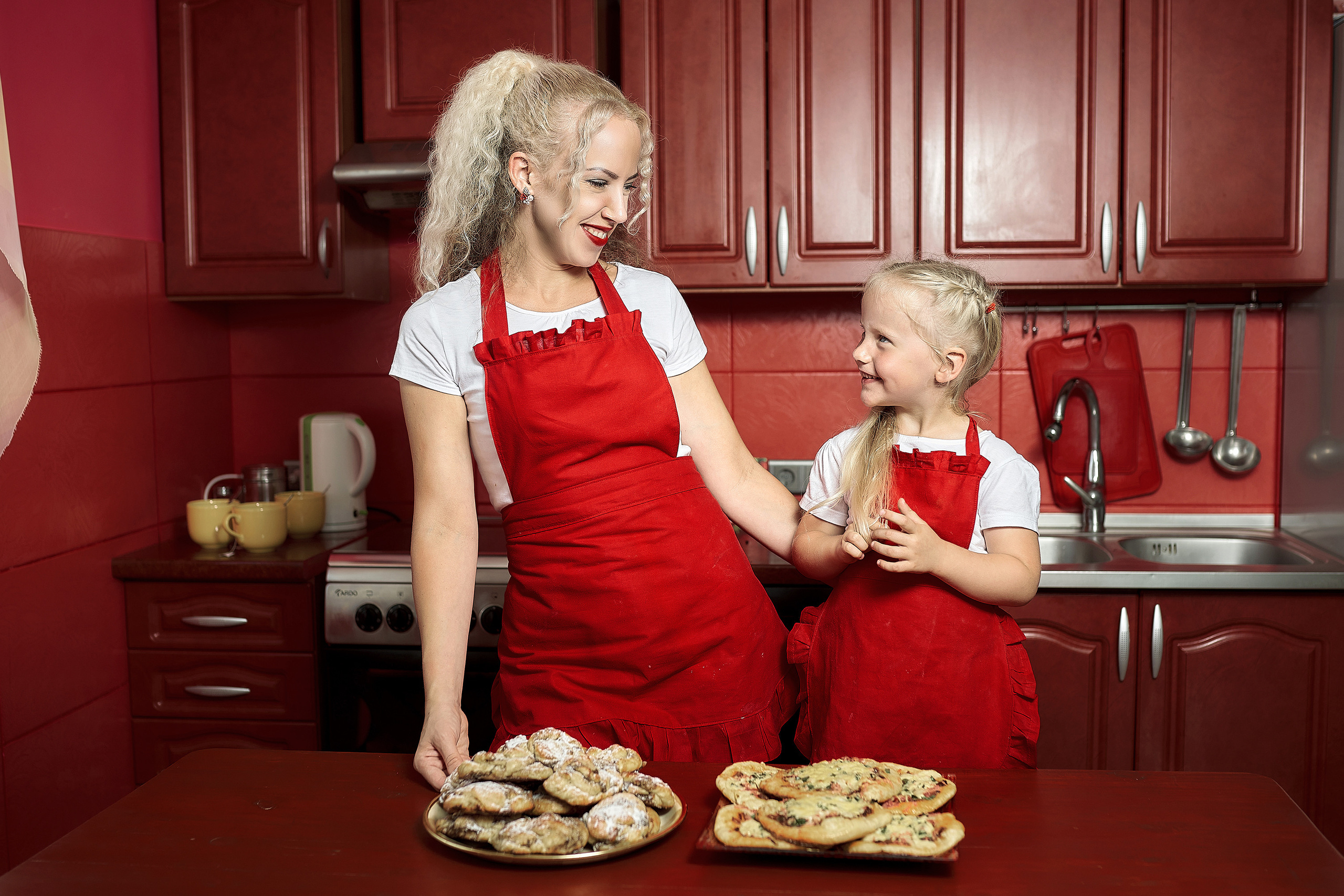 Мамина помощница