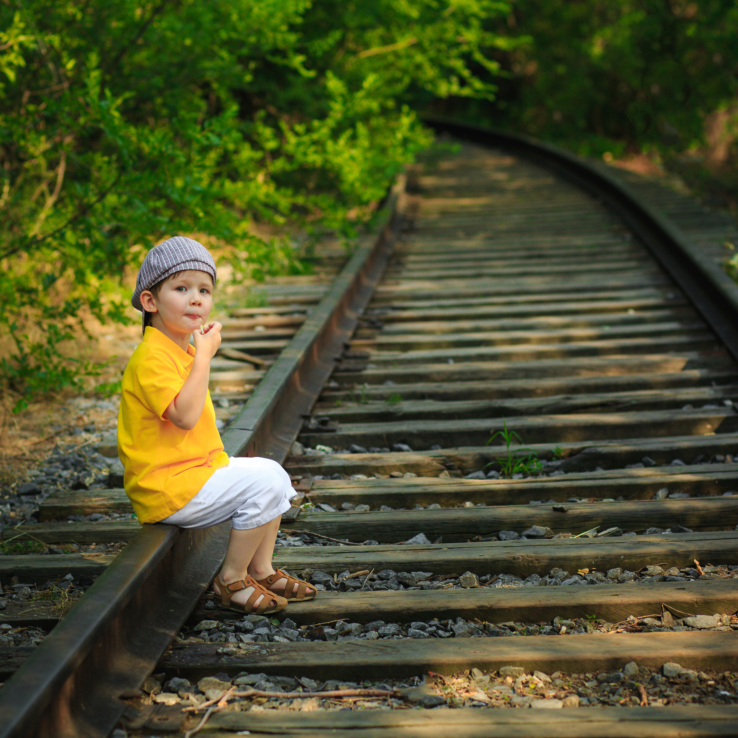 Двое на рельсах. Фотограф в Ташкенте Надежда Исаева