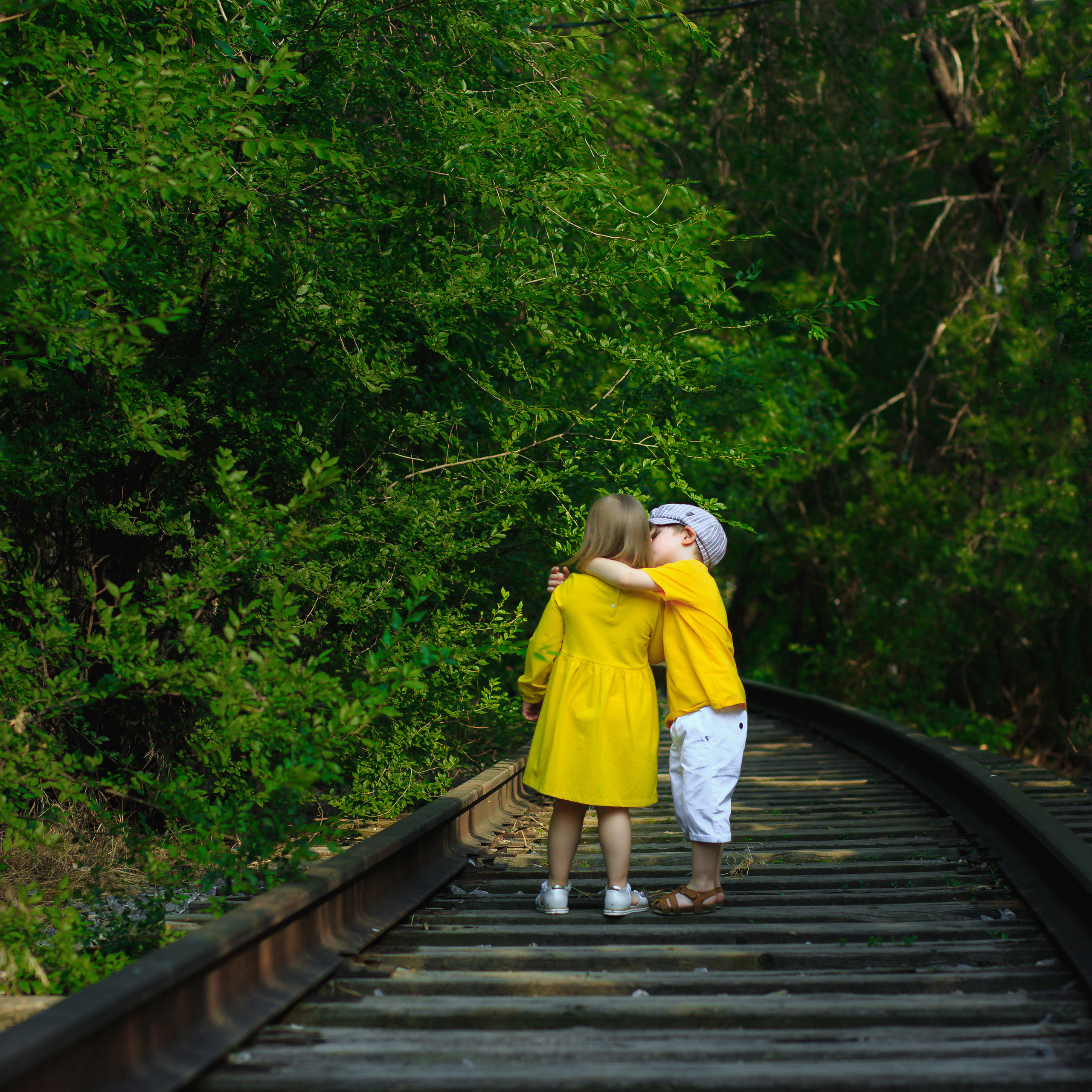 Двое на рельсах. Фотограф в Ташкенте Надежда Исаева