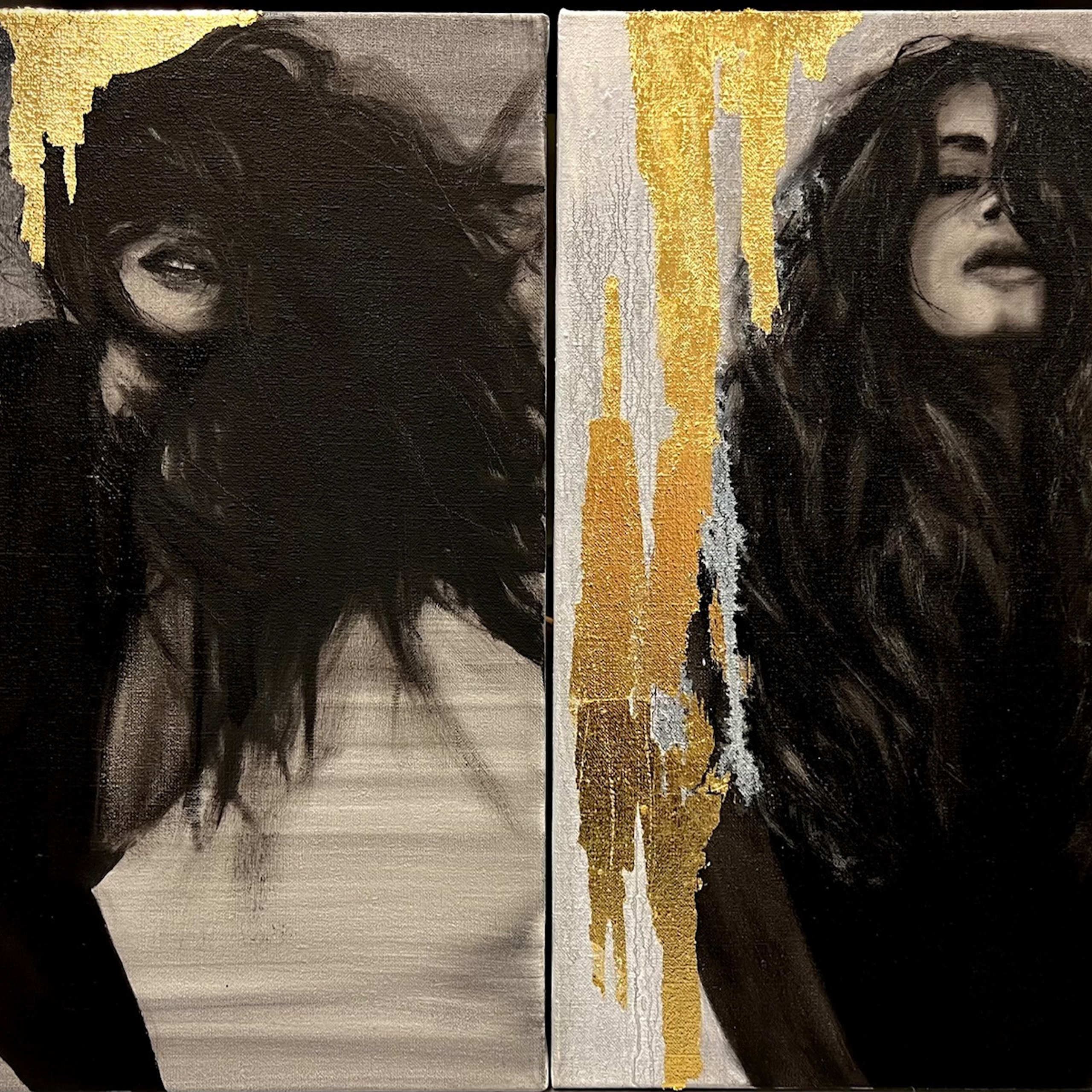 Волосы развиваются на ветру и падают на лицо 