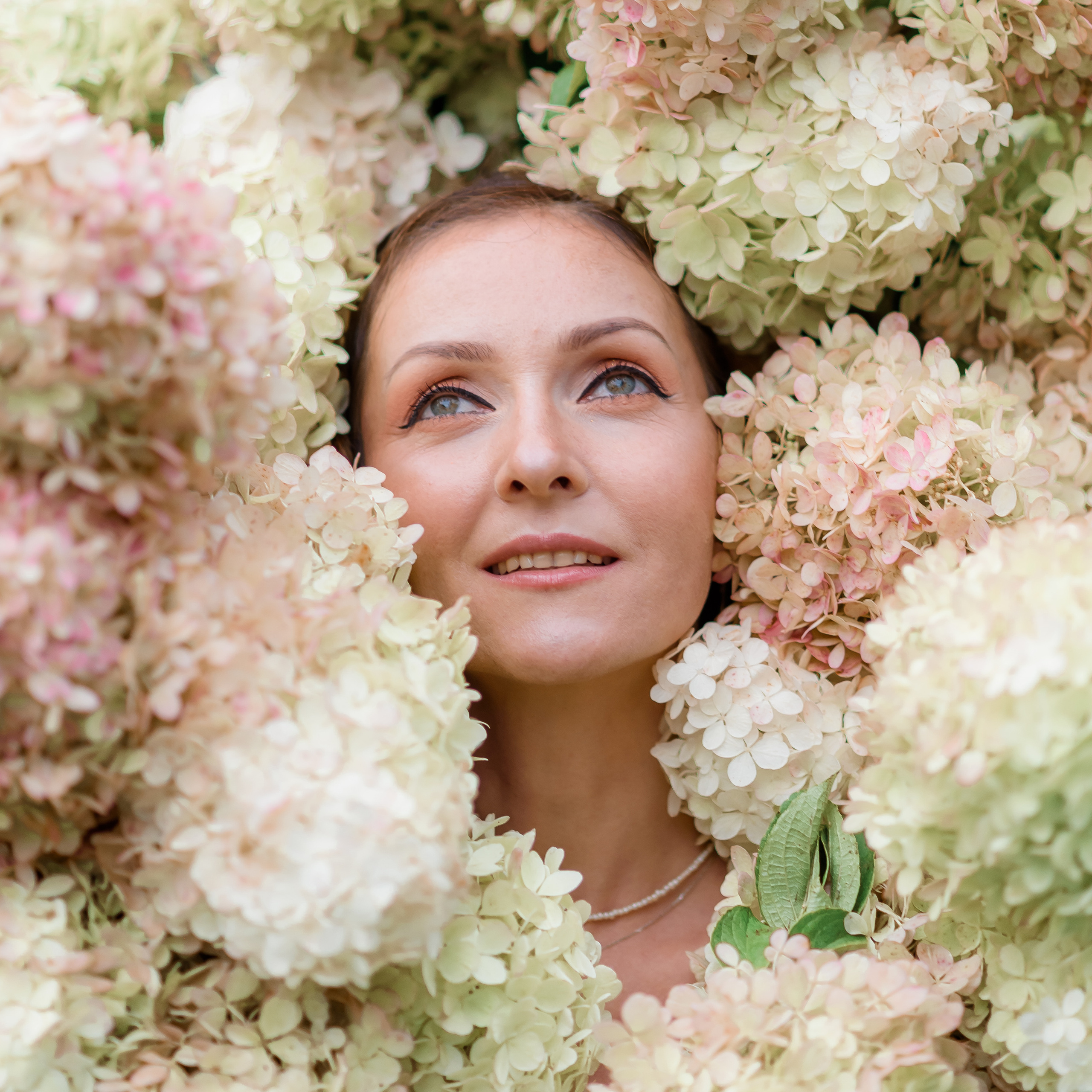 Човен з гортензіями