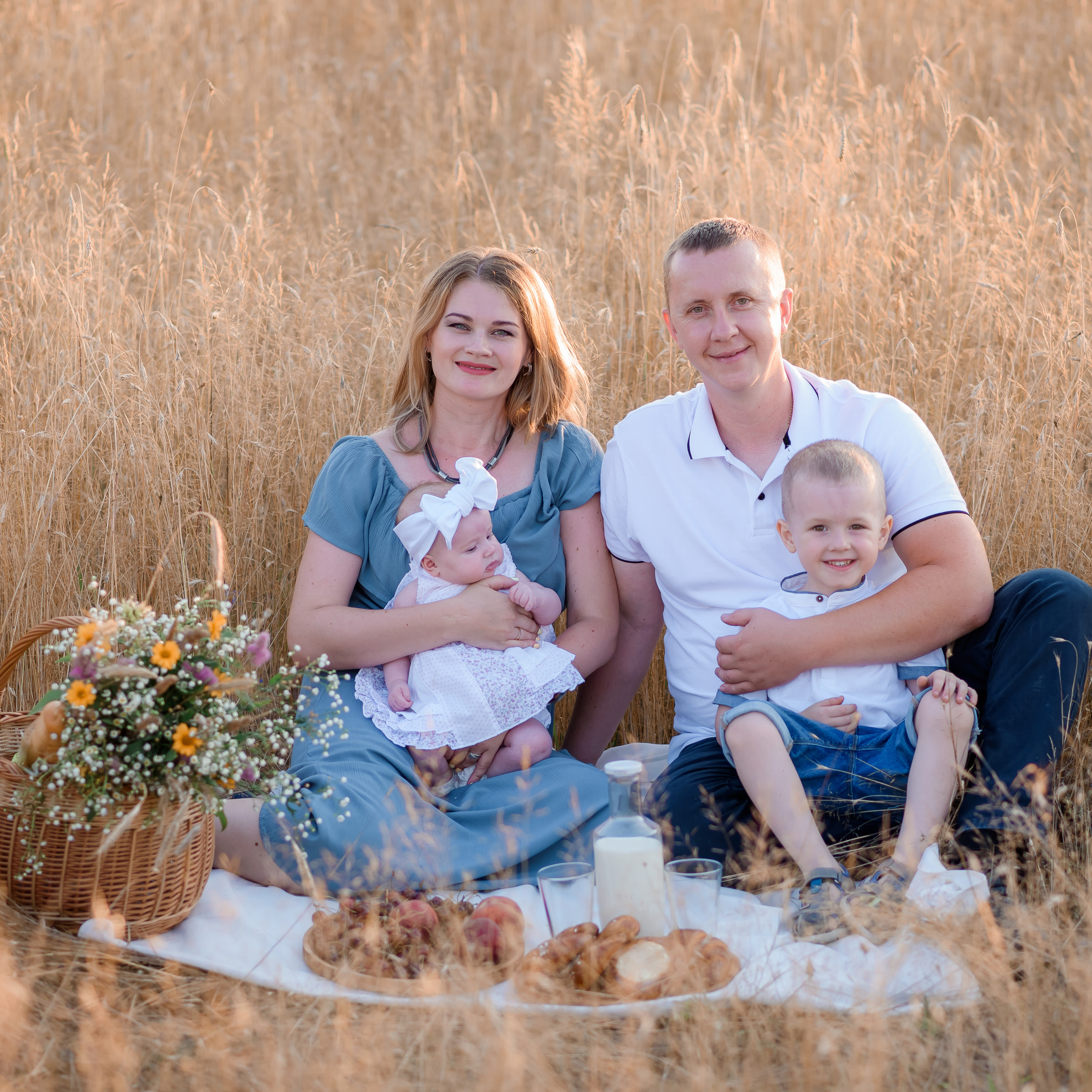 Валерія з родиною