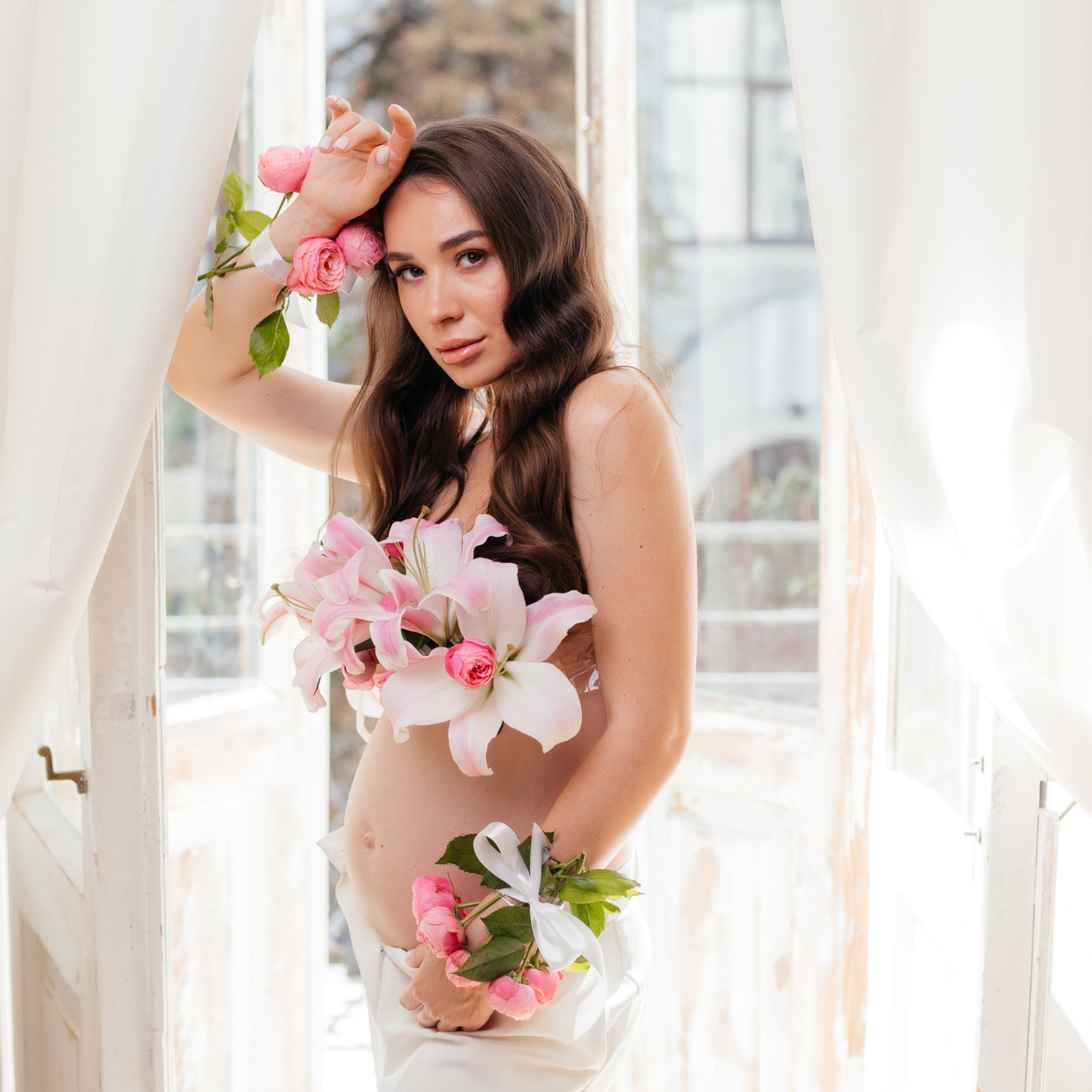 floral maternity shoot for Kris