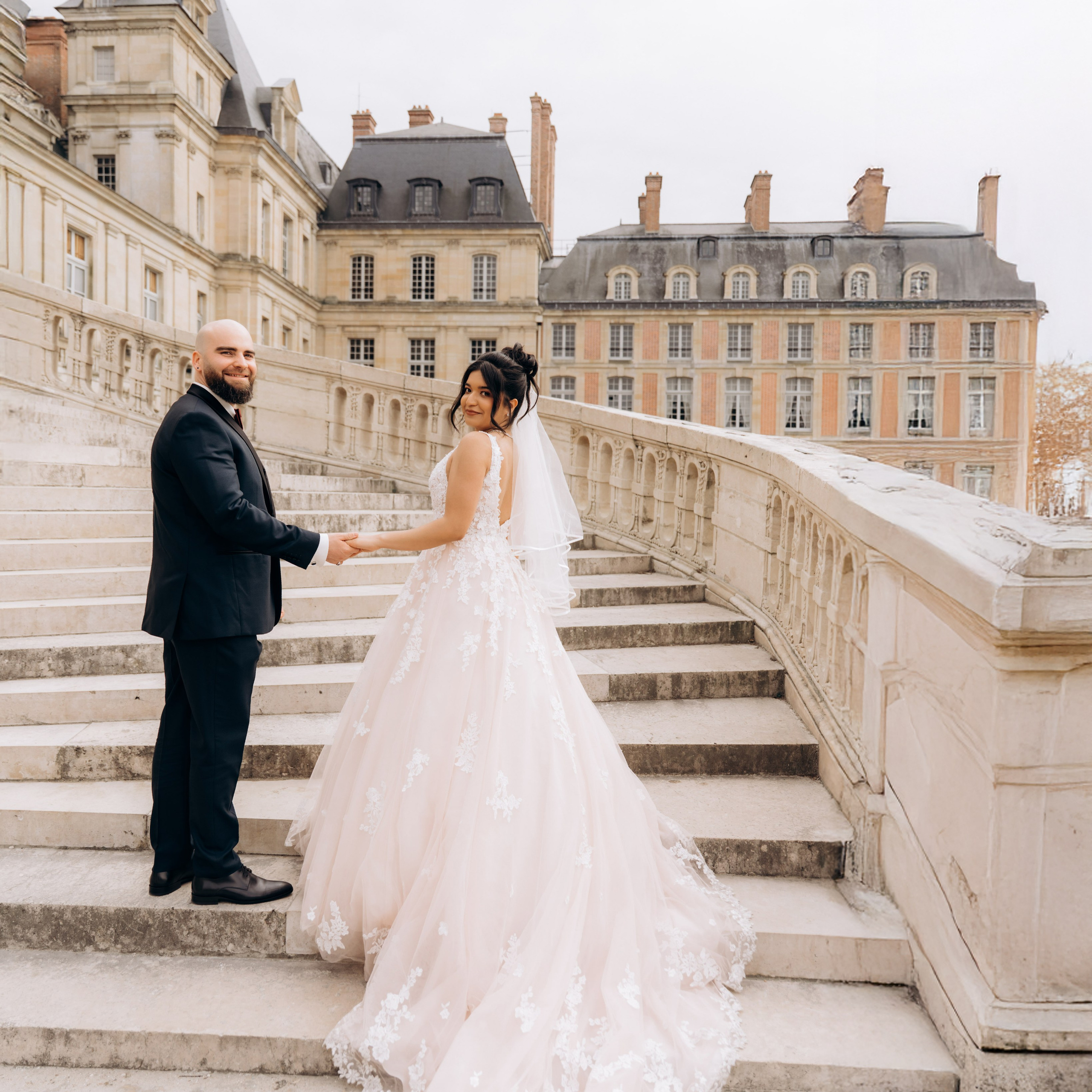 Town hall civil ceremony & wedding photoshoot in France