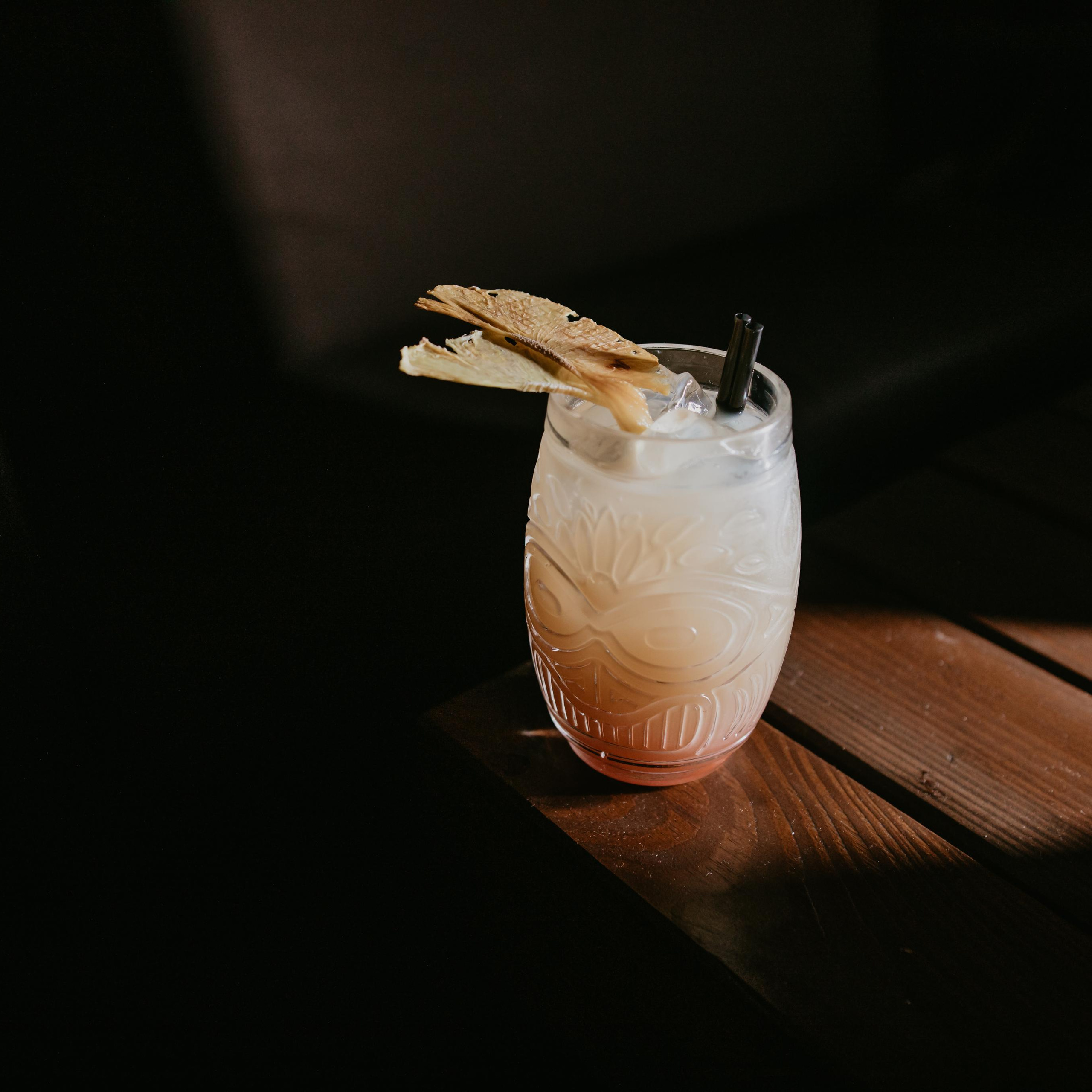 Для лаундж бару