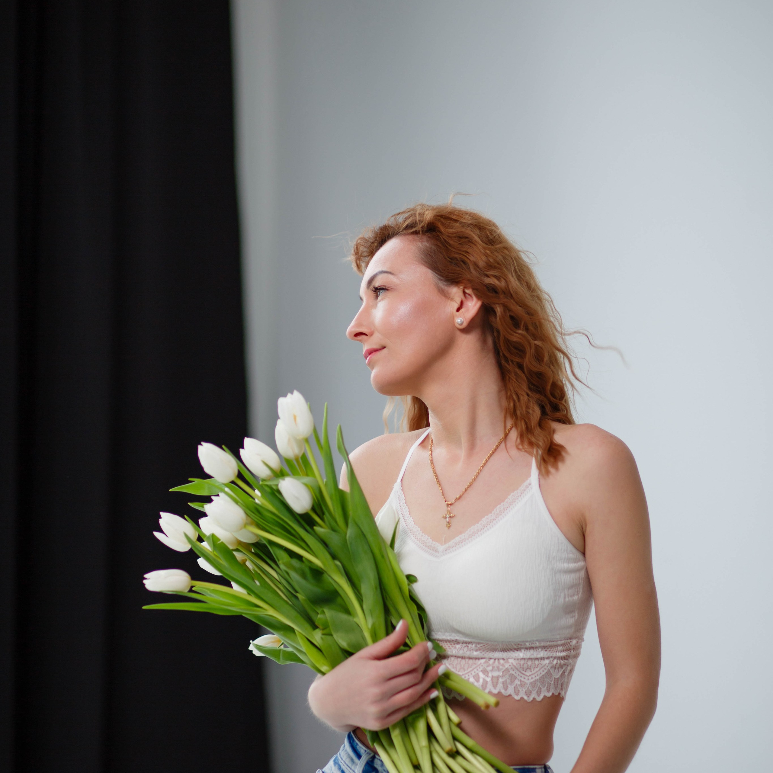 Весняна ніжність (мама з дочкою)