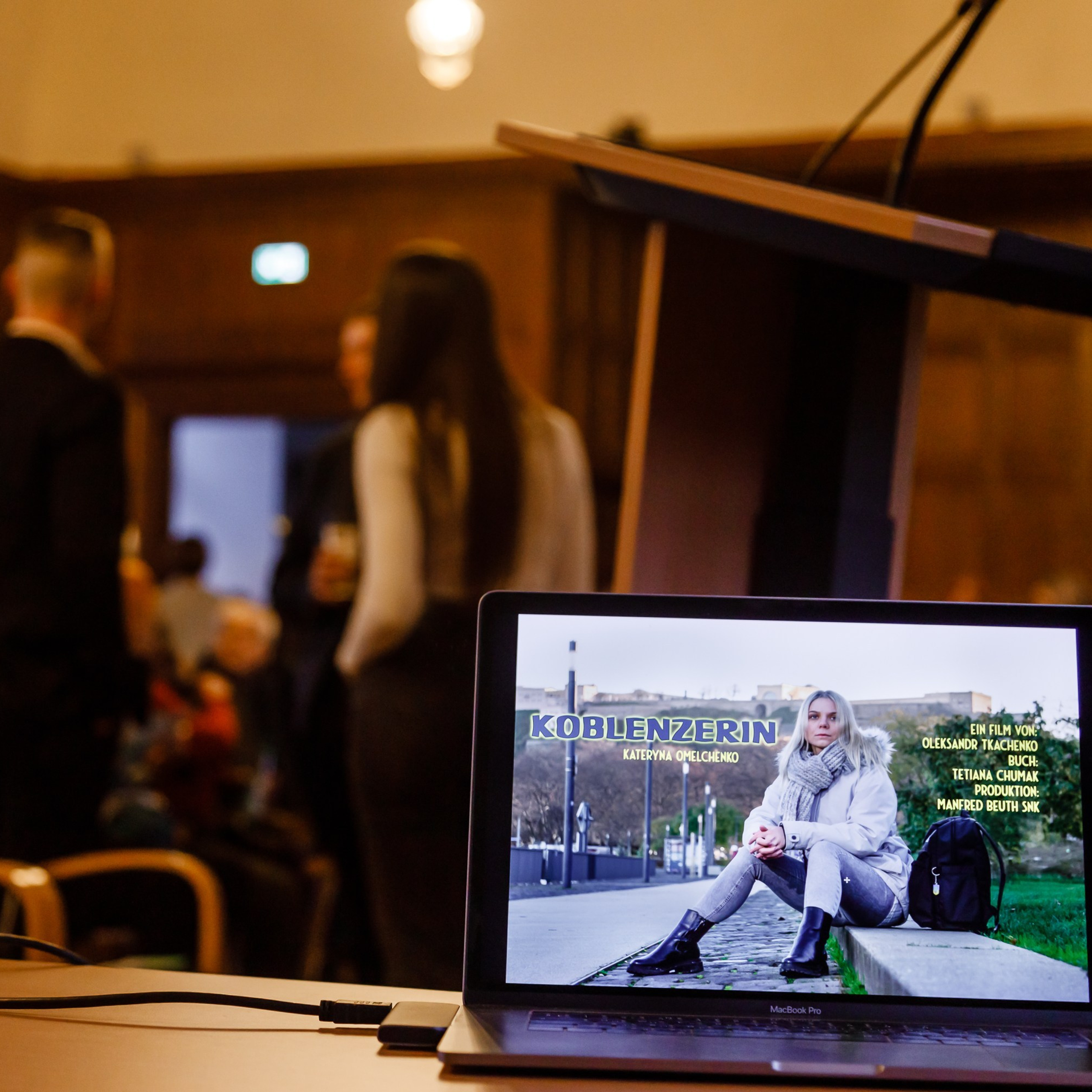 KUNDENMEINUNGEN. Ein Fotografin, mit dem es angenehm zu arbeiten ist