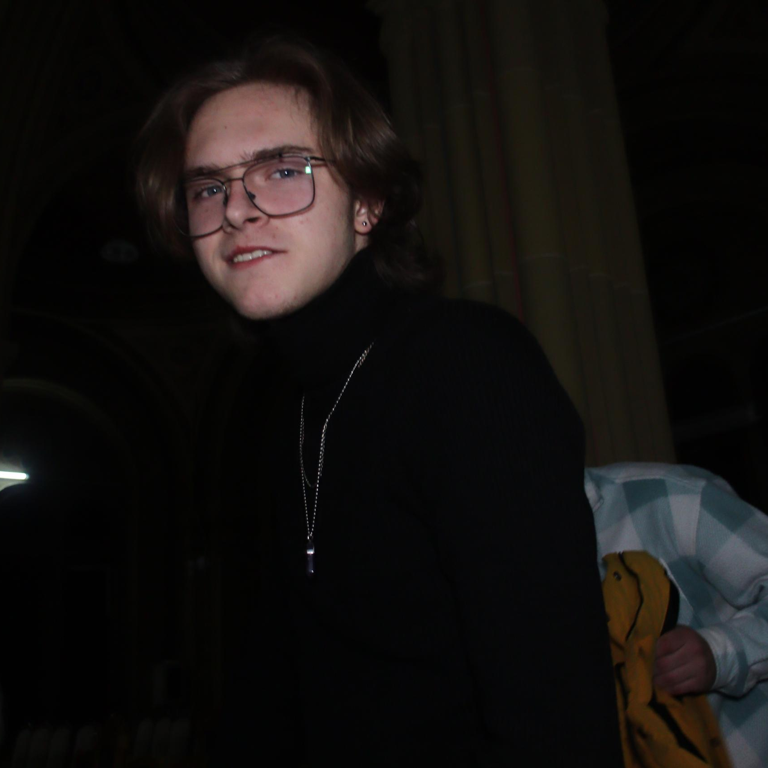 Відгуки. +seexteens chase the moon 🌙+