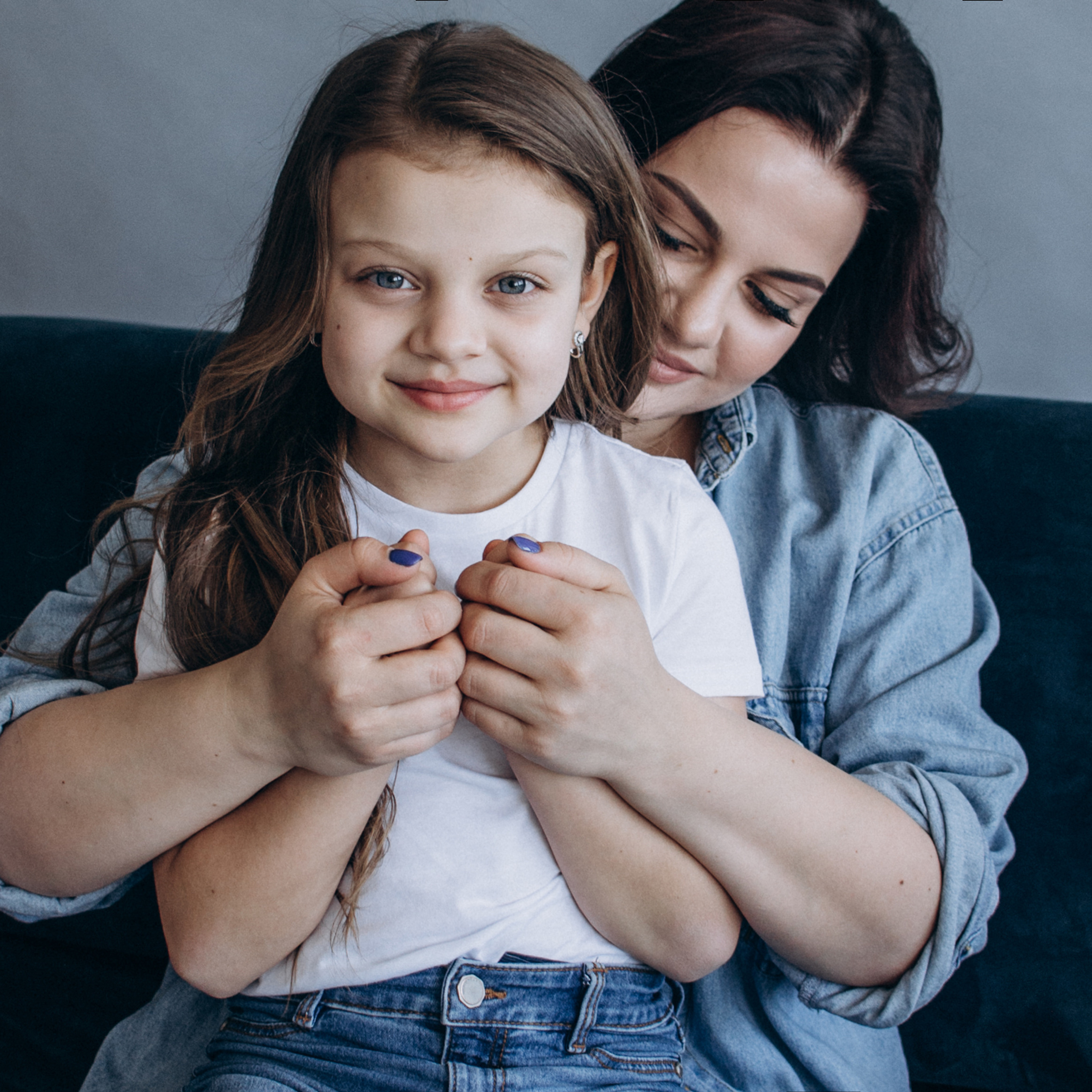 Мама і донечка. Студійна сімейна фотосесія